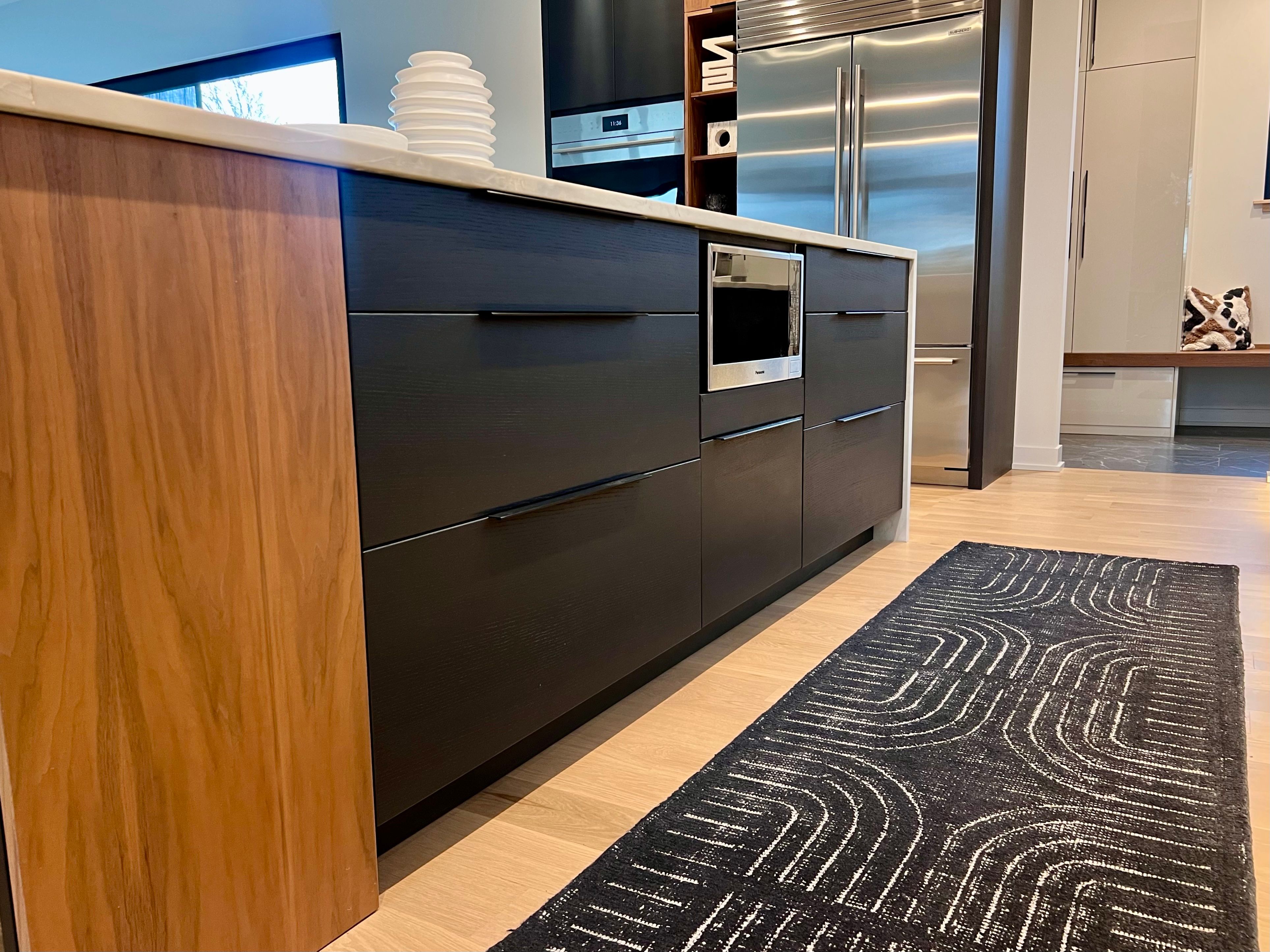 Prospect Heights Modern Kitchen for Ekwood Finishes in St. Charles, IL