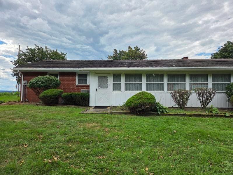  for Jonathan A. Henne Property Services. in Hamburg, PA