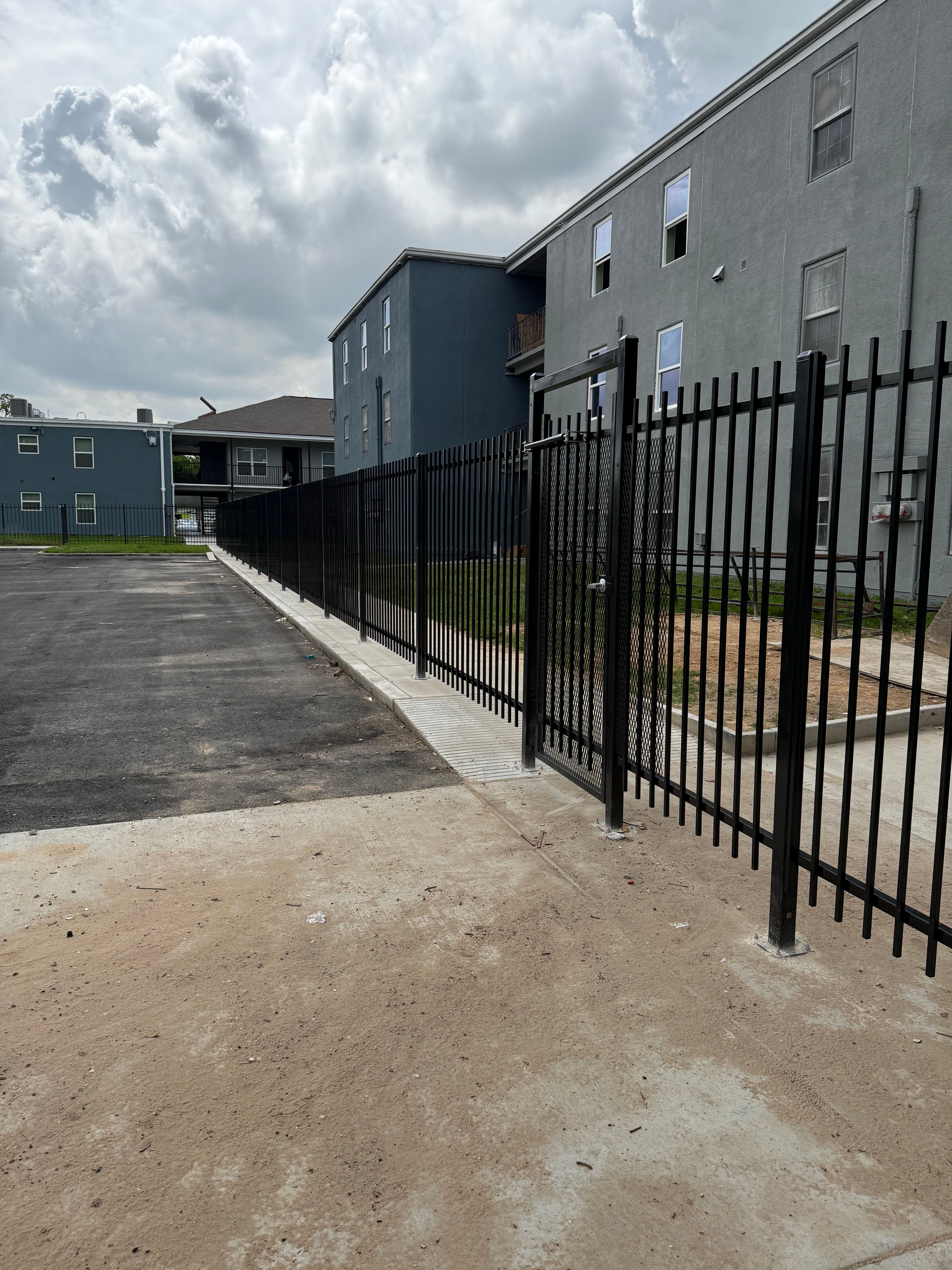  for Kingdom Fence in Houston, TX