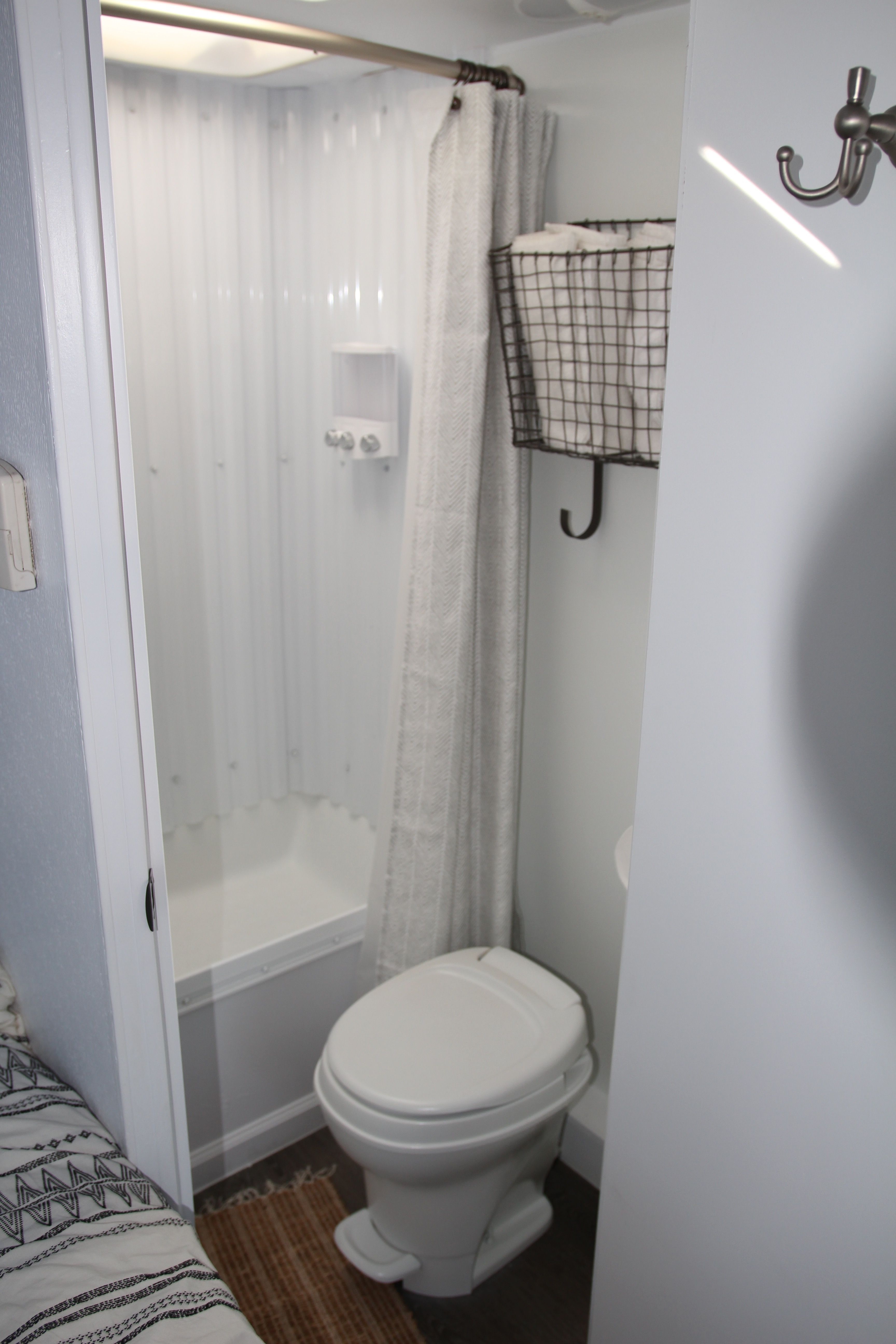 Hana - 2015 Fleetwood Travel Trailer for Mauka to Makai RV Renovations in Los Angeles, CA