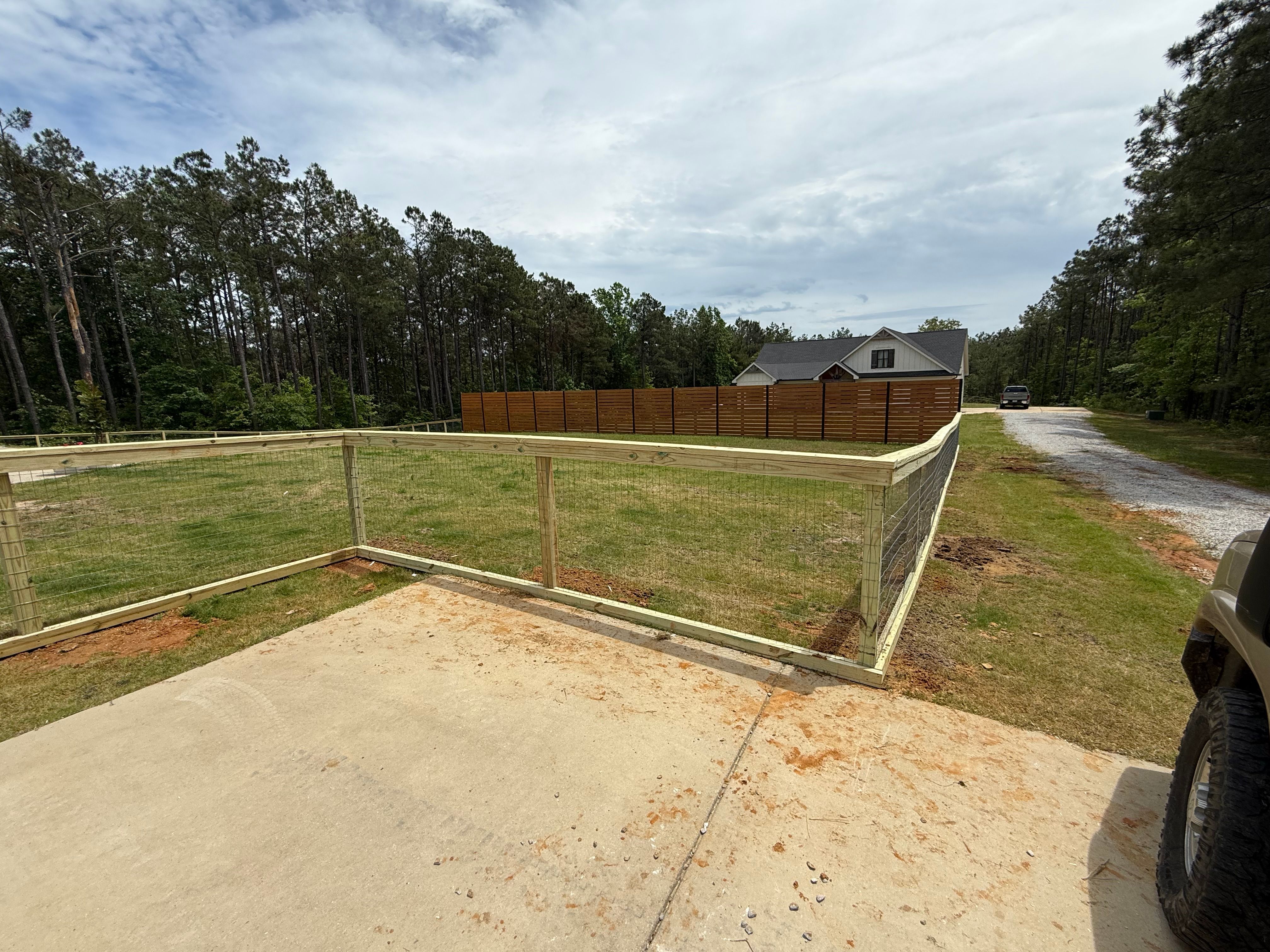 for Pennington Fence Co in Tupelo, MS