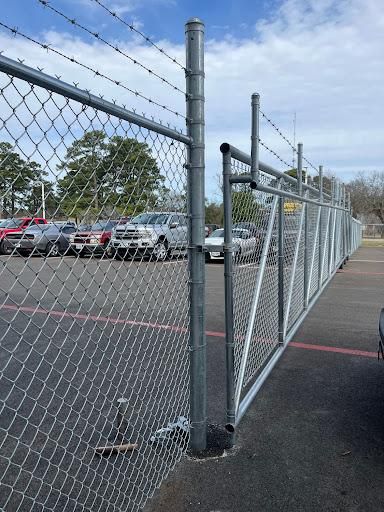  for JR Fences in Dallas, TX