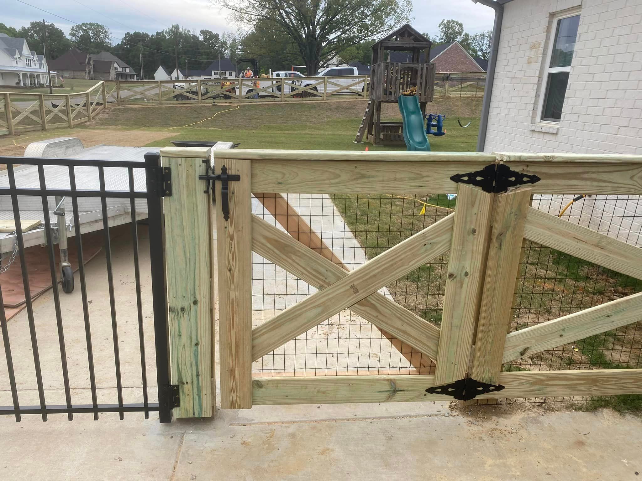  for Manning Fence, LLC in Hernando, MS