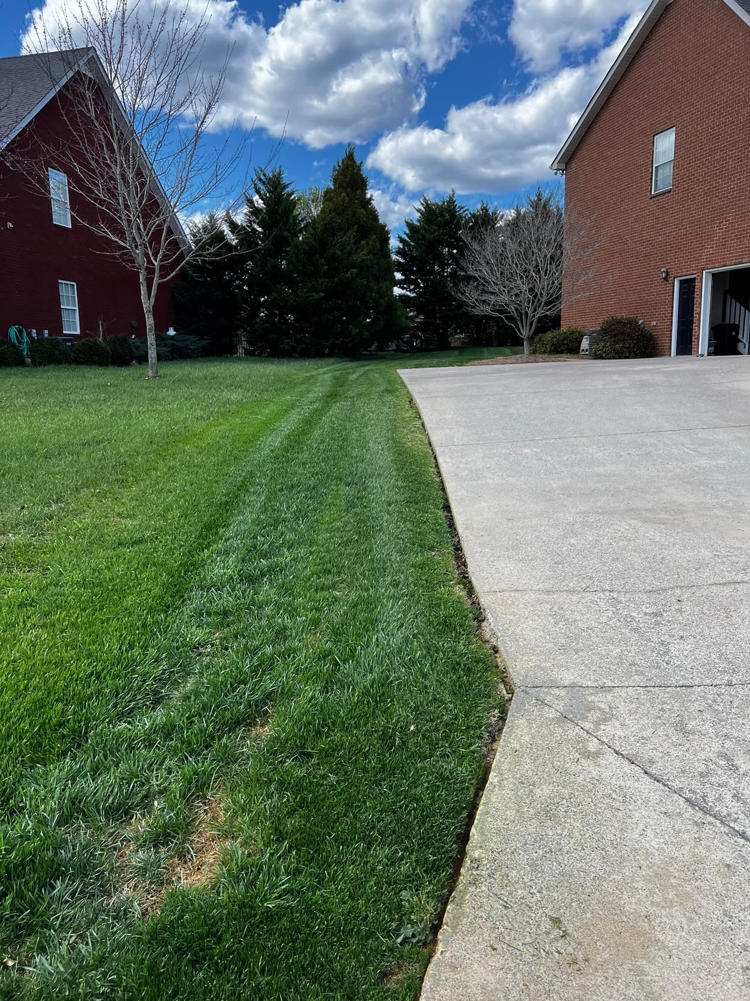 Lawn Care for Team Bard Lawn Care SVC in Woodbury, TN