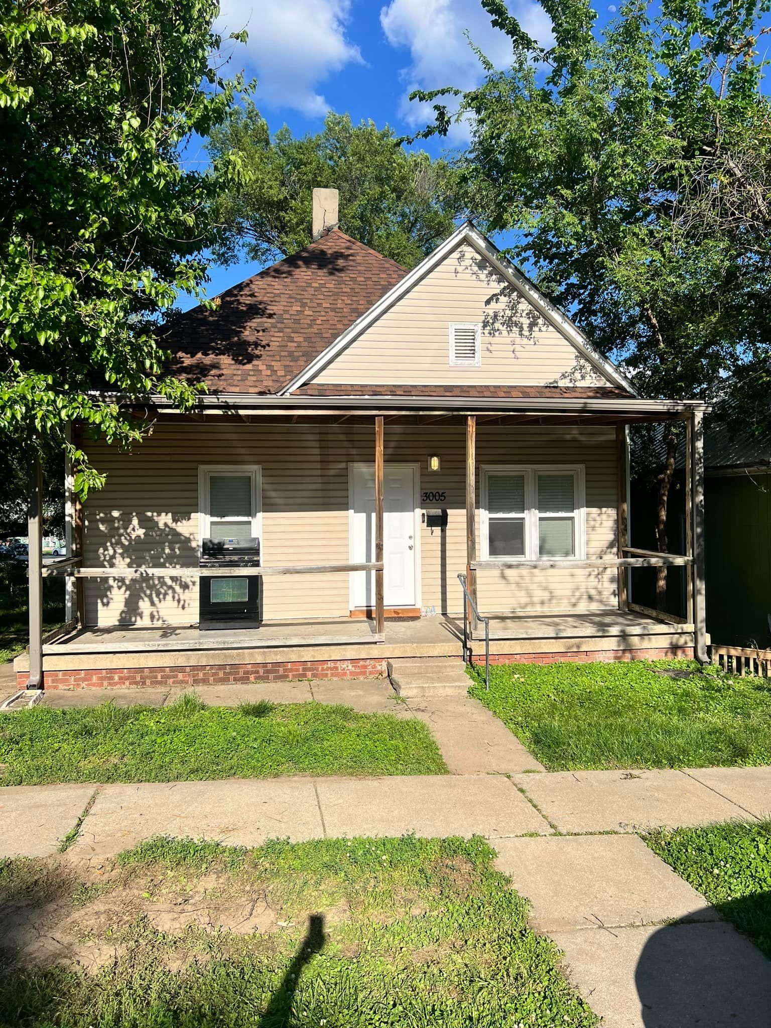  for Full Roof  in Saint Joseph, MO