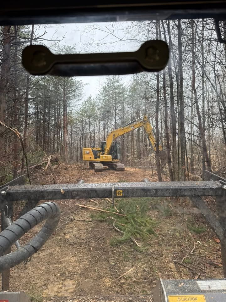 All Photos for Hunt’s Hauling & Landworks LLC in Danville, VA