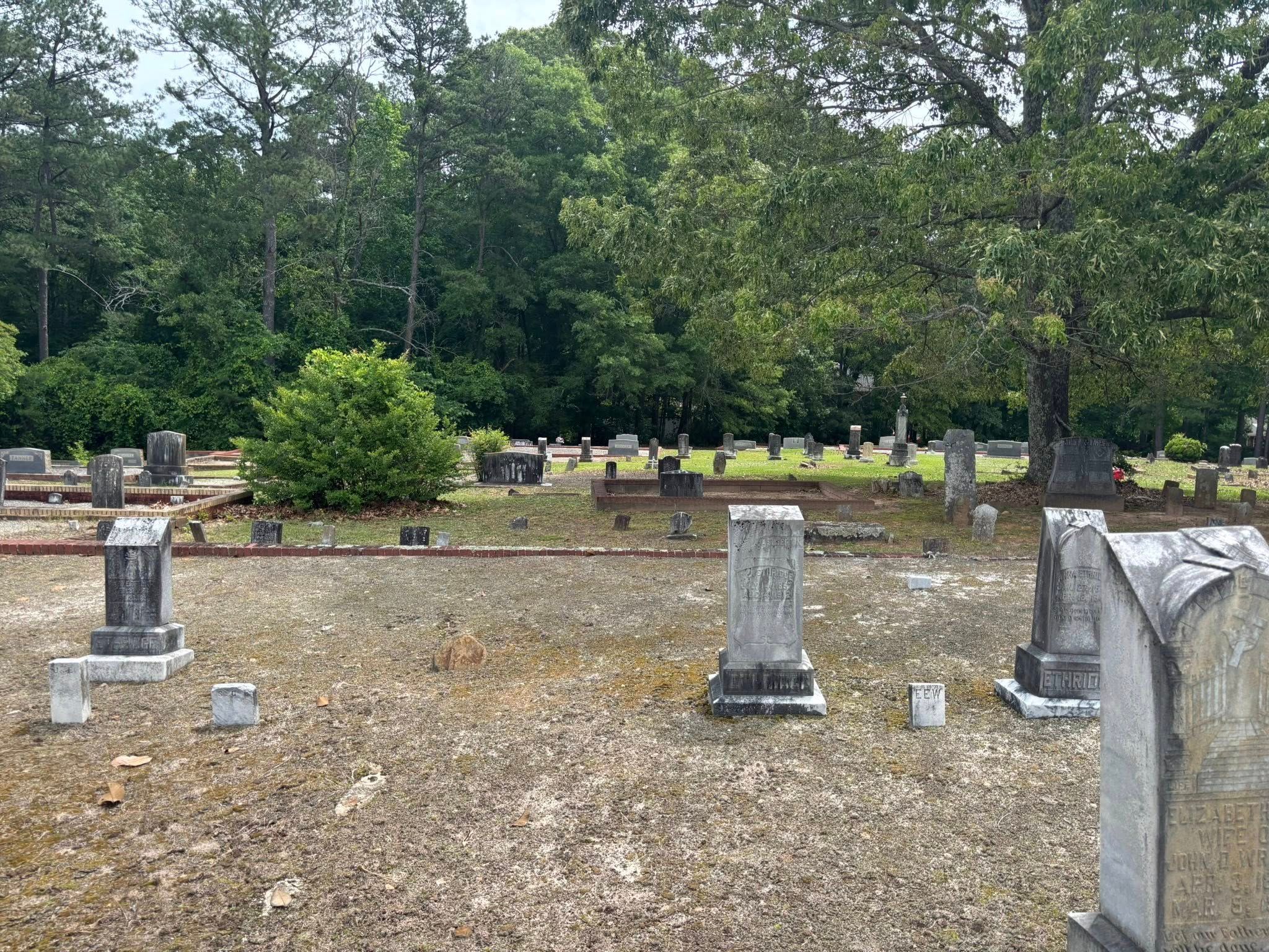  for Eady’s Lawn Care in Winder, GA