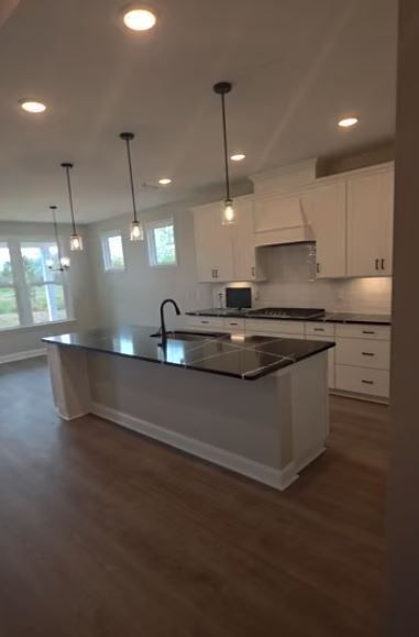  for Comptons Painting LLC in Smyrna, TN