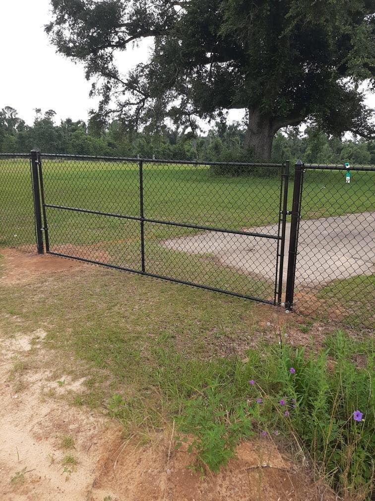 for Barnes Family Fencing in Graceville, FL