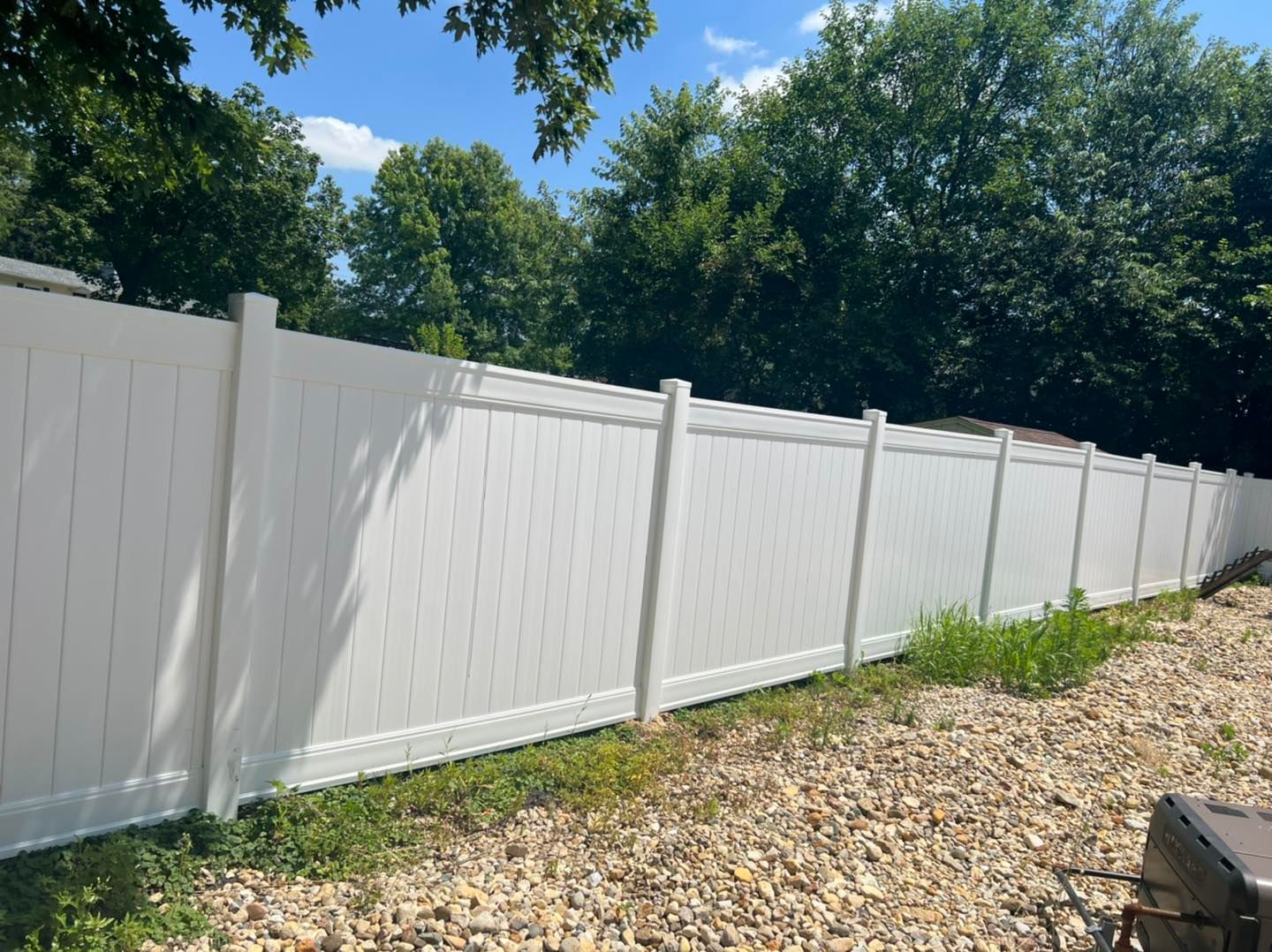 Fences for Illinois Fence & outdoor co. in Kewanee, Illinois