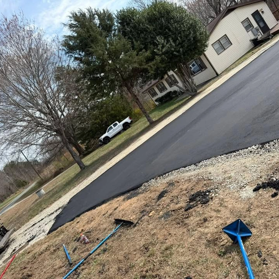  for Gus’s Paving and Sealcoating in Buffalo Junction, VA