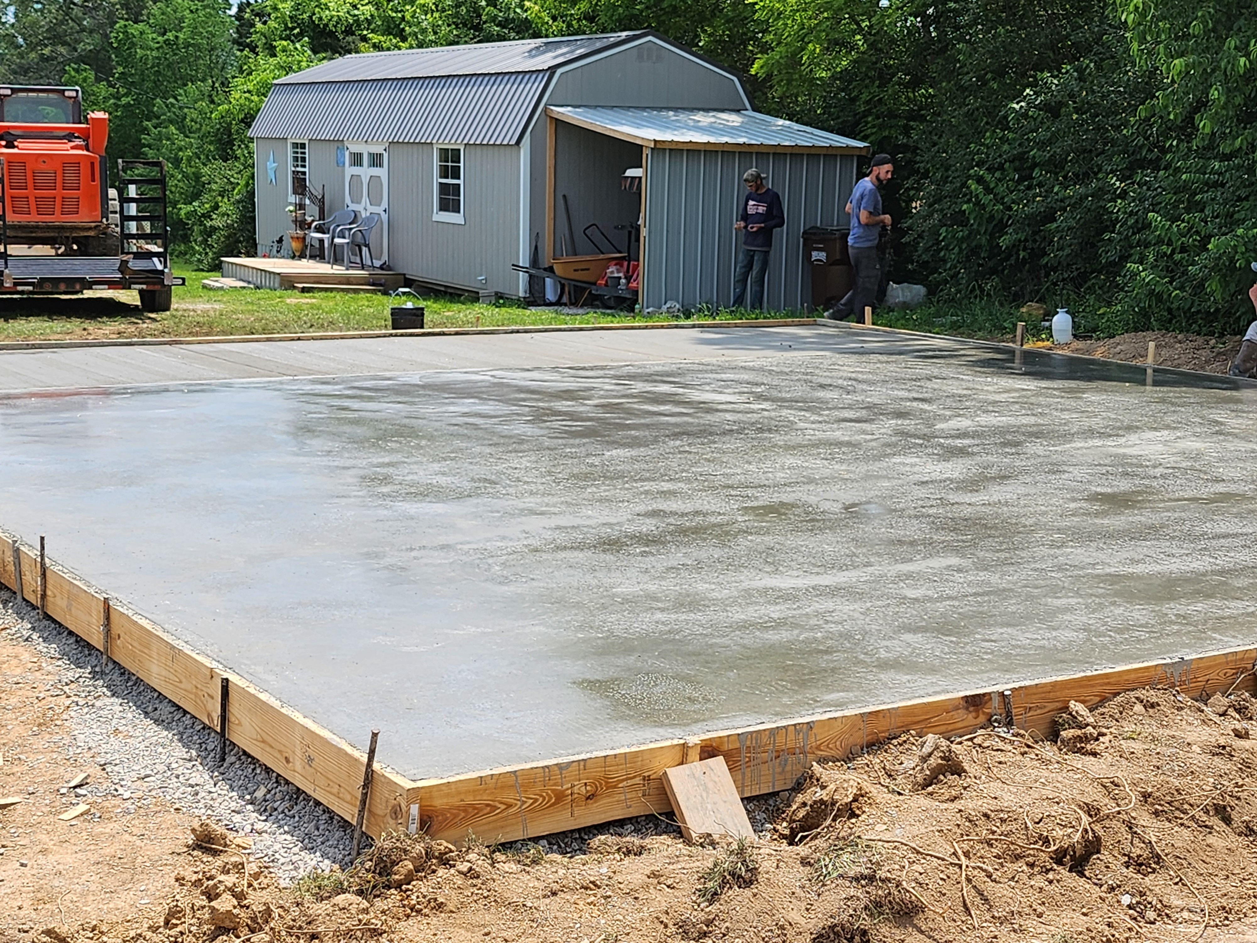 Slabs slick as glass for Hellards Excavation and Concrete Services LLC in Mount Vernon, KY