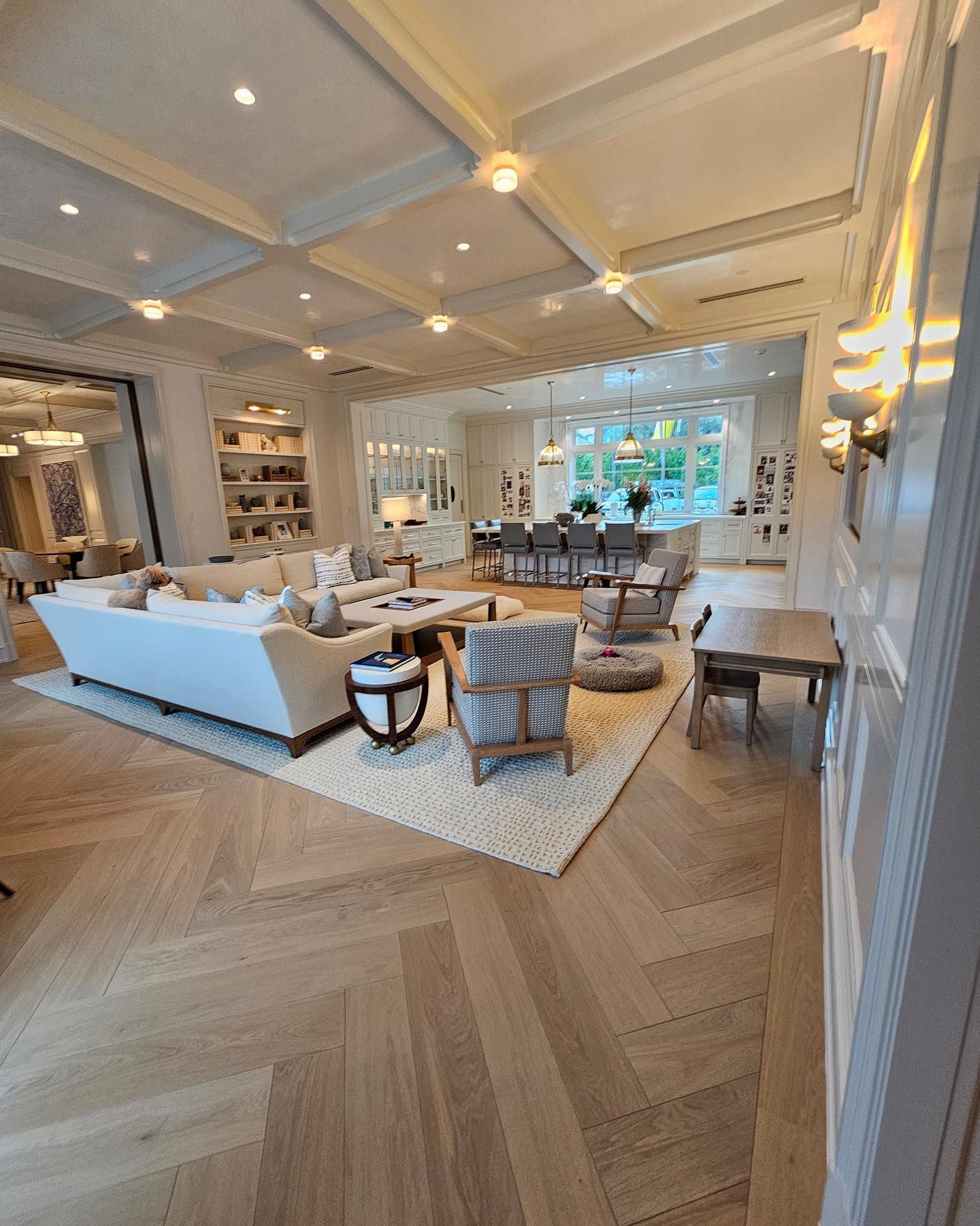 Transitional for Unlimited Painting & Faux Finishing in North Palm Beach, FL