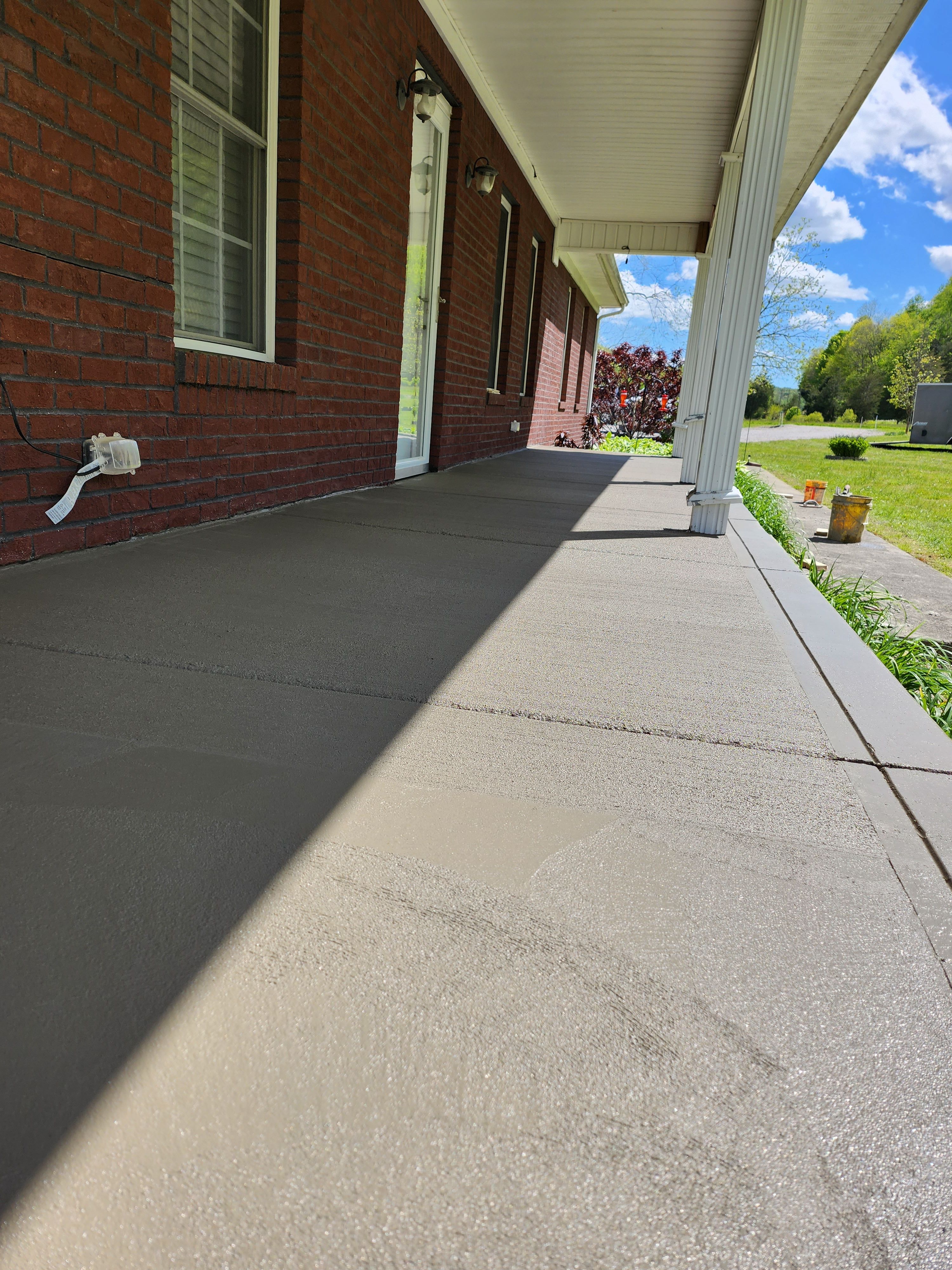 Concrete Driveways for Hellards Excavation and Concrete Services LLC in Mount Vernon, KY