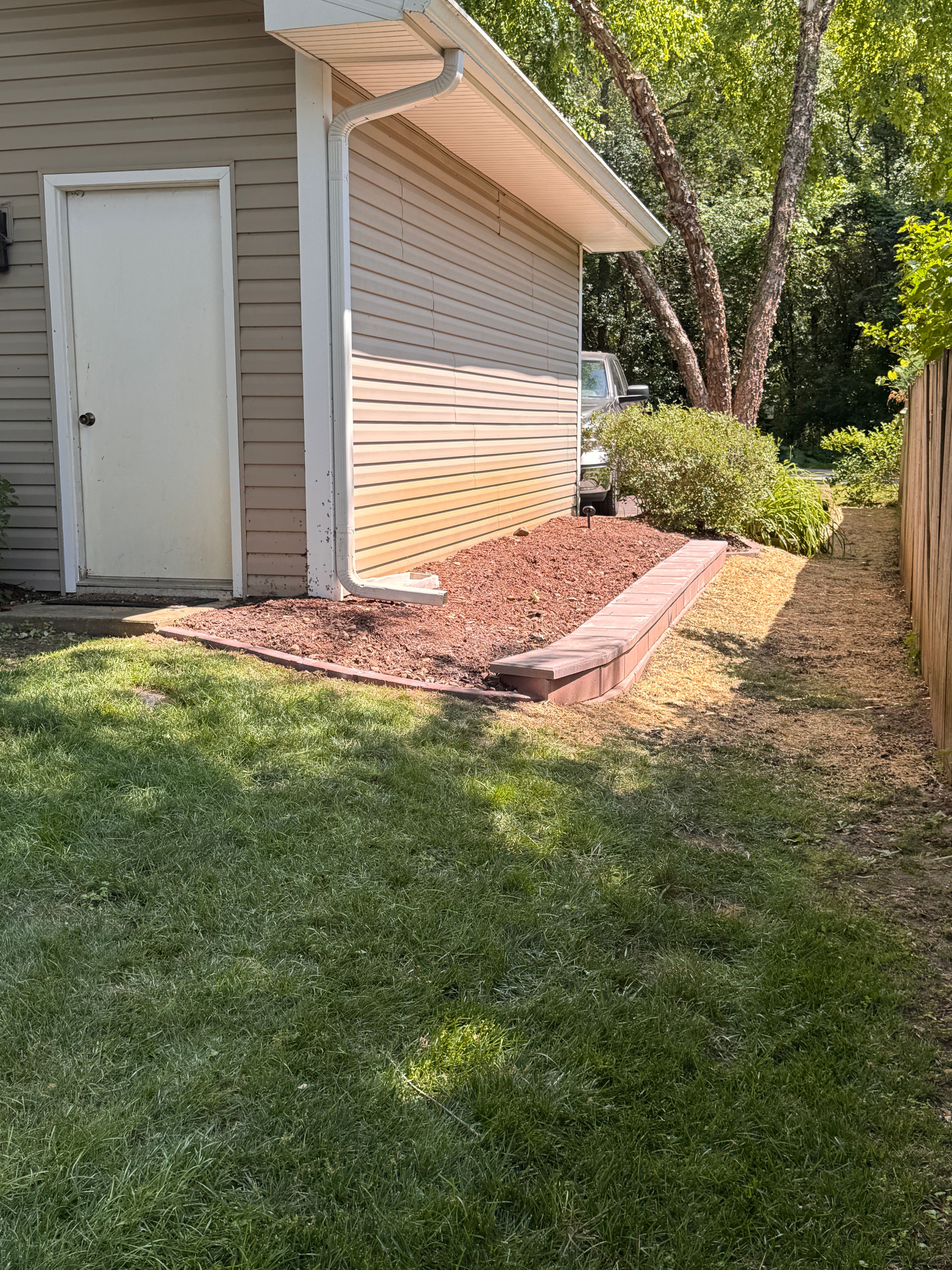 Edging and Mulch Installation for H&L Lawn Care LLC in Twin Lakes, WI