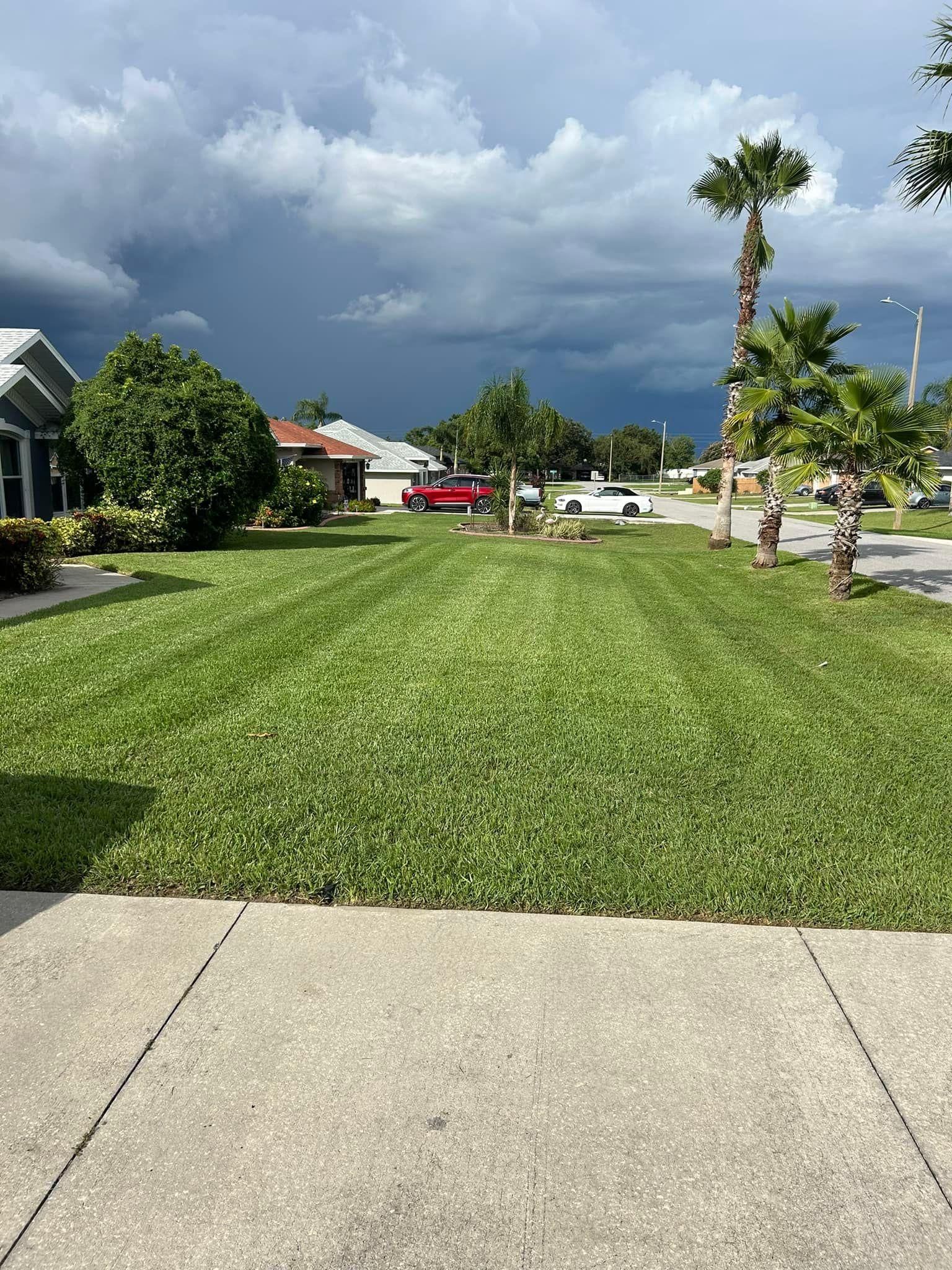 All Photos for Estrada All Pro Lawn Service in Auburndale, Florida