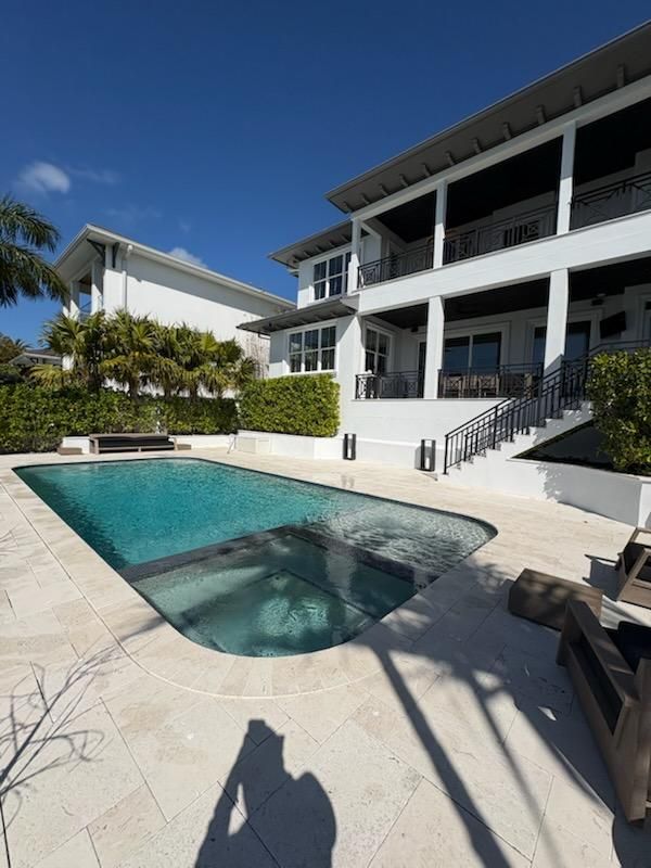  for Blue Bay Pools in Tampa, FL