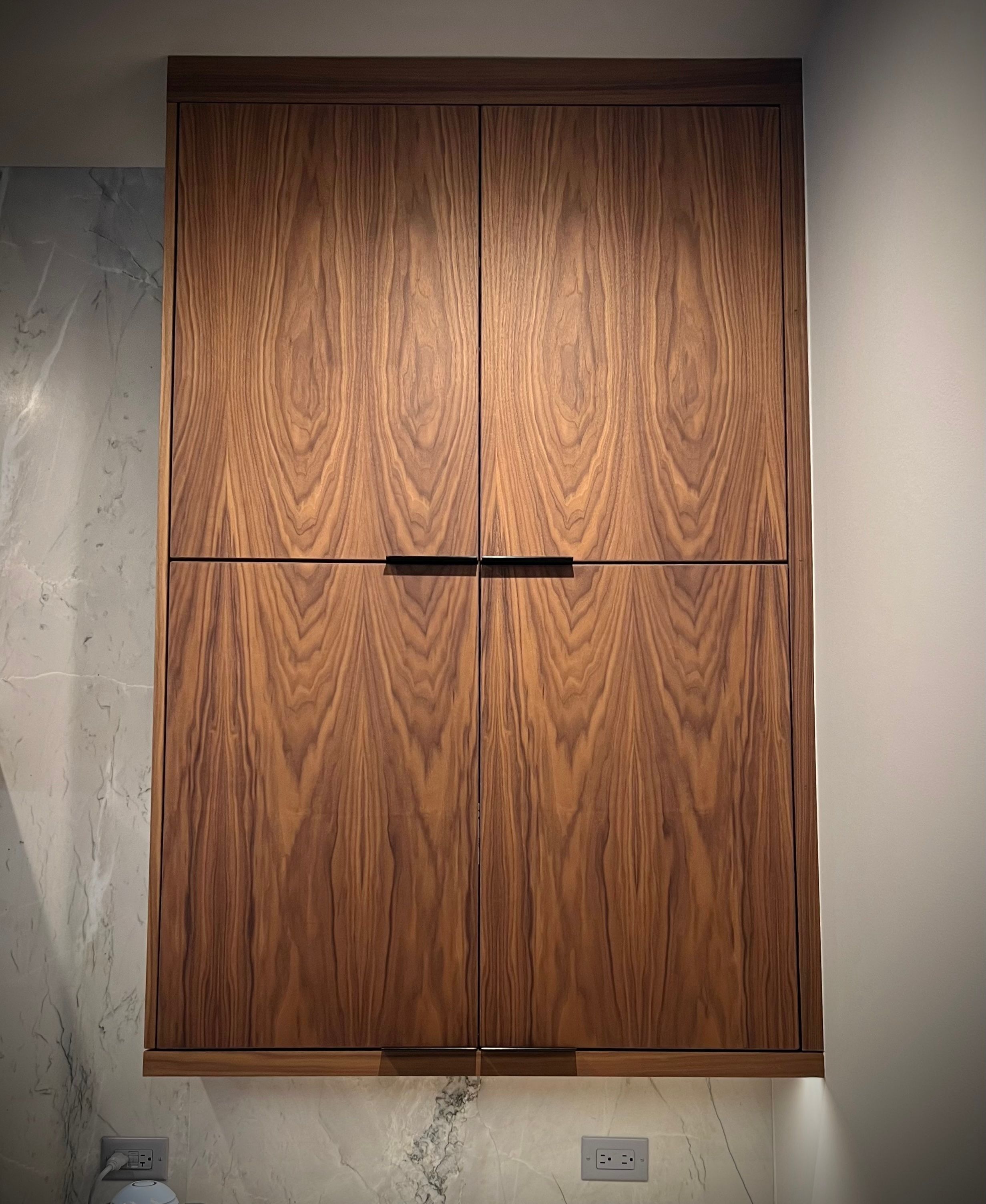 Prospect Heights Modern Kitchen for Ekwood Finishes in St. Charles, IL