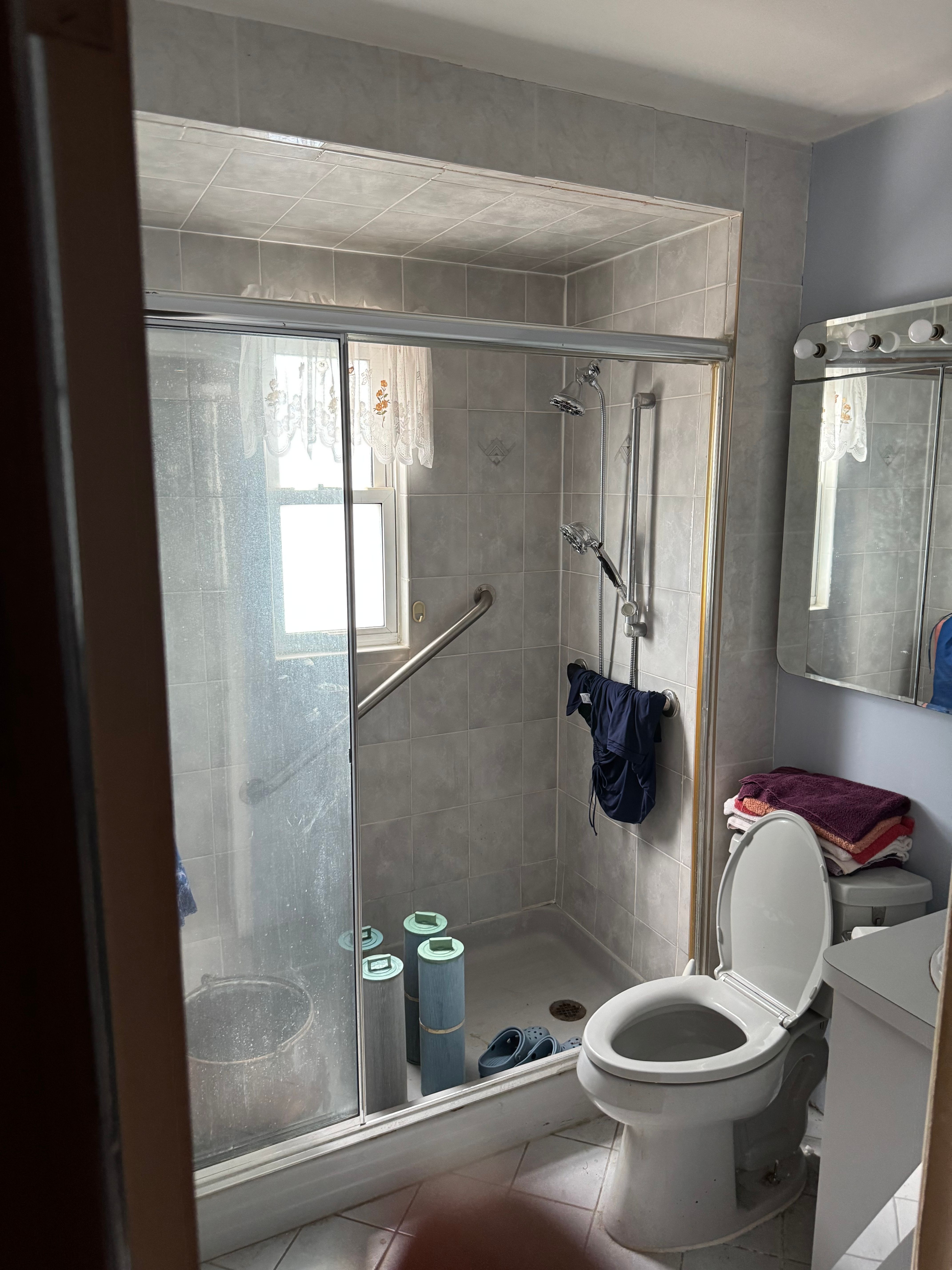  for Make It Right Contracting in East Hampton, NY