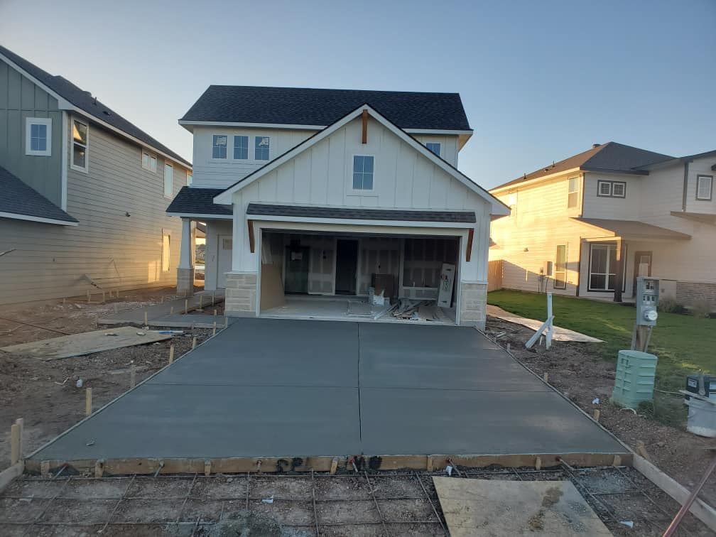  for J & M Contracting in Hewitt, TX