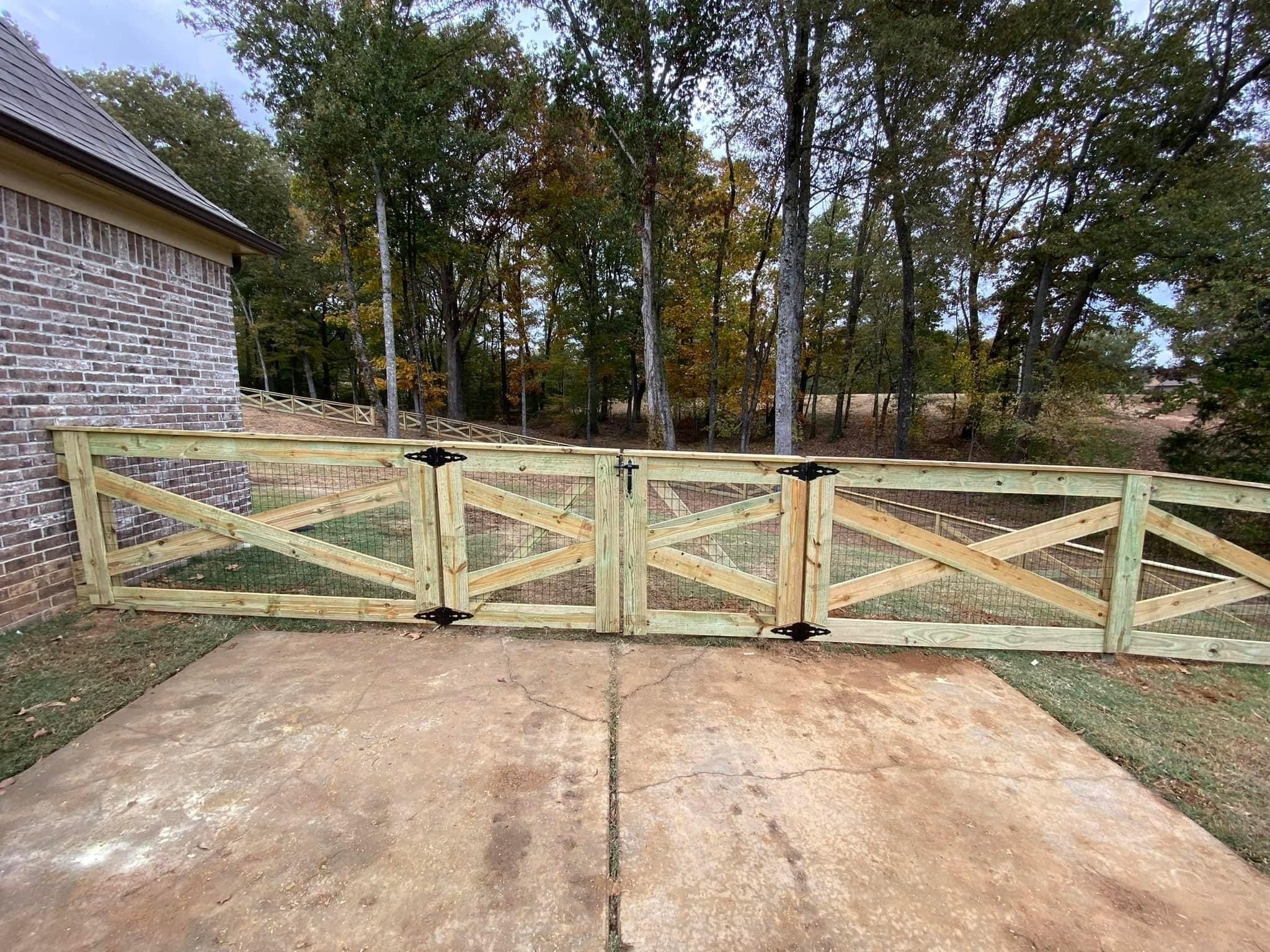  for Manning Fence, LLC in Hernando, MS