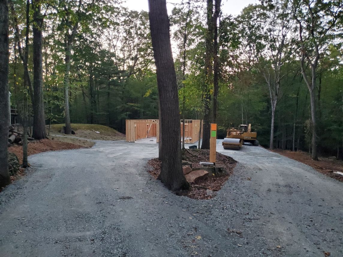 for R McK Excavating in Lake Ariel, PA
