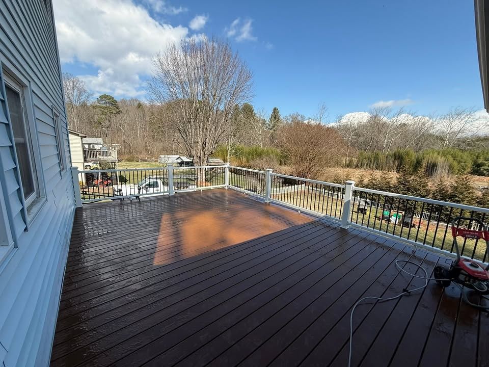  for Karnezis Construction in Candler, NC