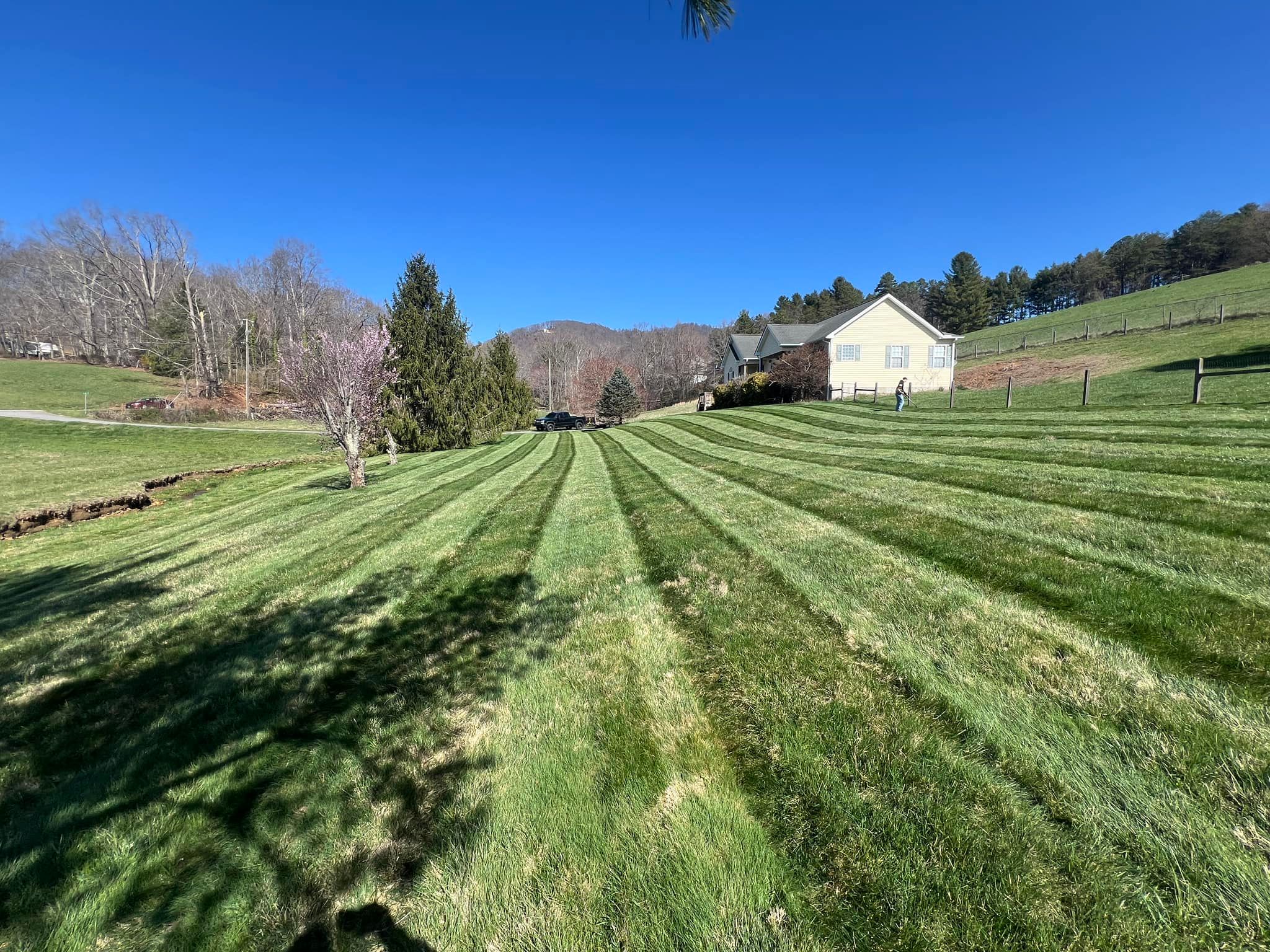 All Photos for SkyLimit LawnCare in Asheville, NC