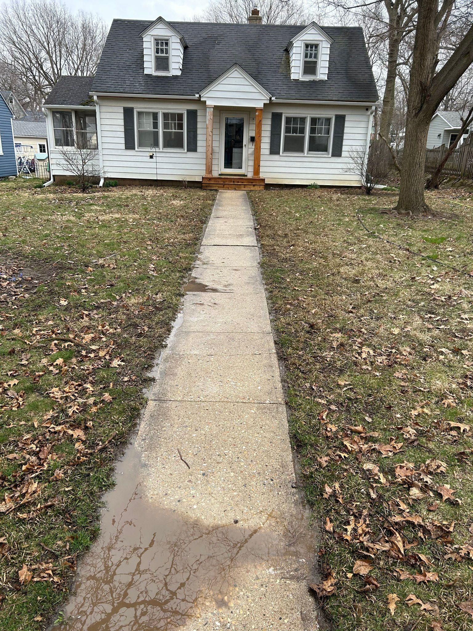 Home Softwash for J&J Power Washing and Gutter Cleaning in Sycamore, IL