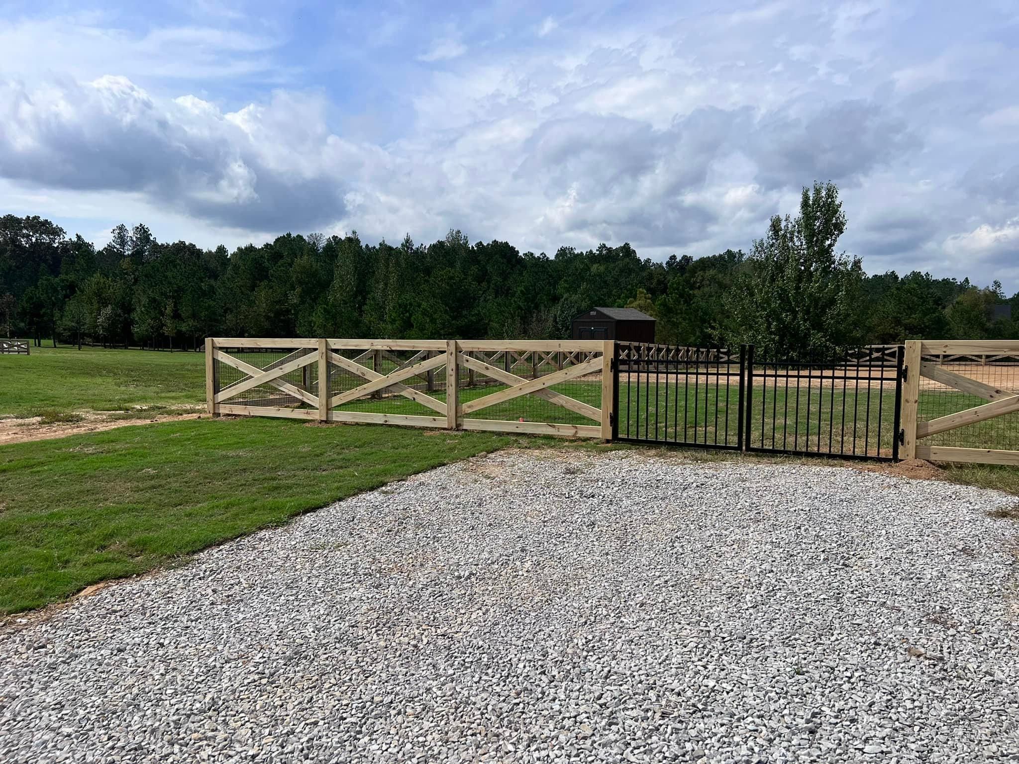  for Manning Fence, LLC in Hernando, MS