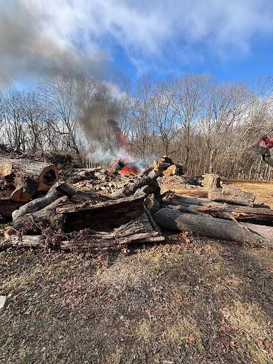  for TD Dirtworks in Tracy City, TN