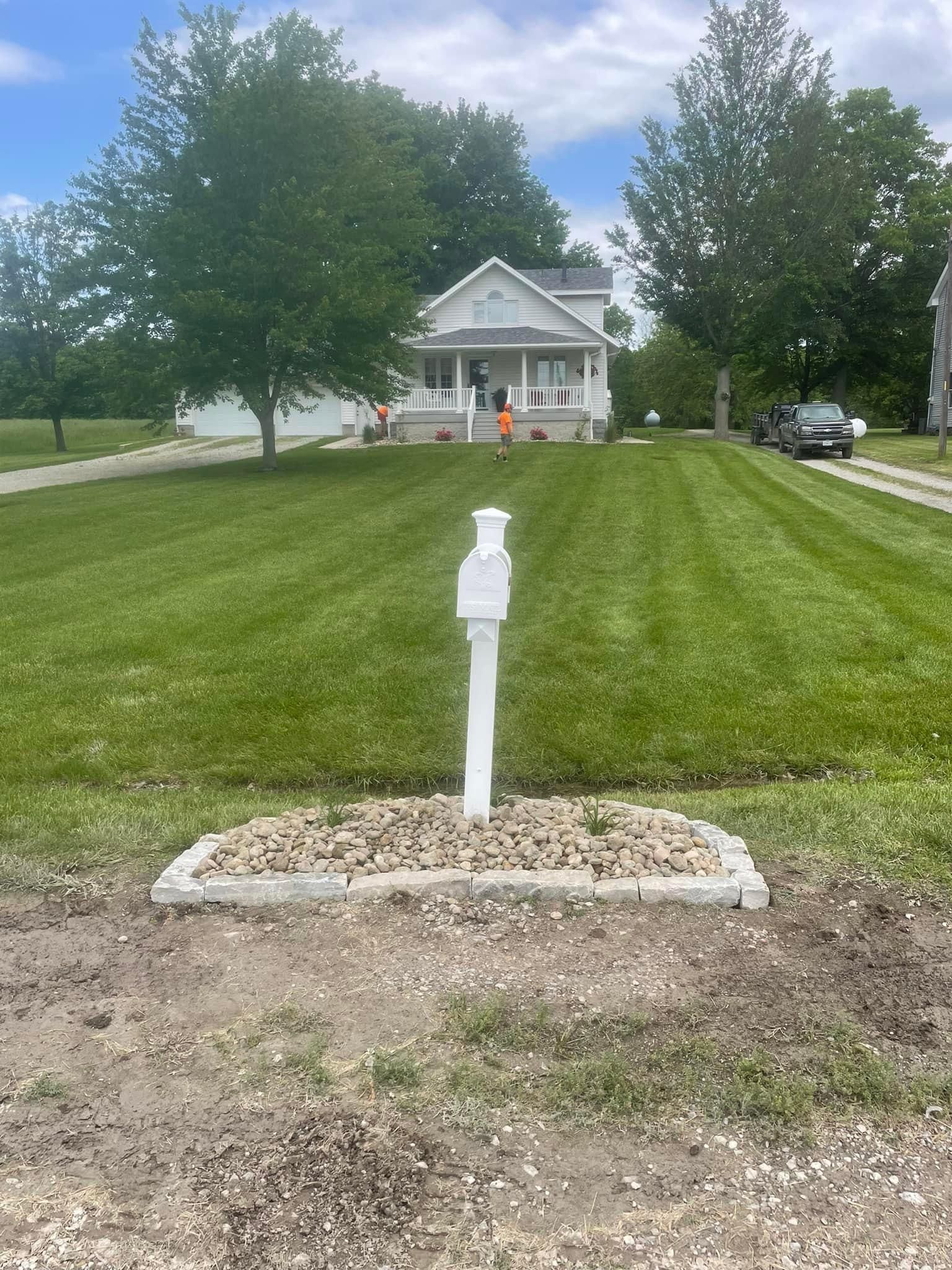  for Thomas' Lawn Care in Maryville, MO