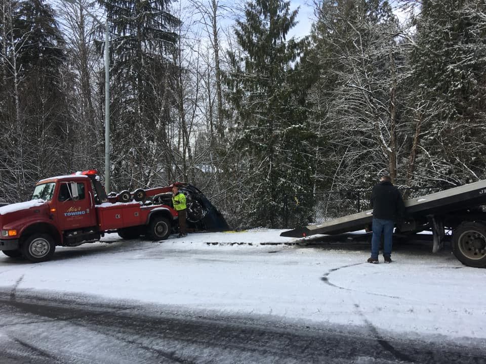 All Photos for New's Towing in Sandy, OR