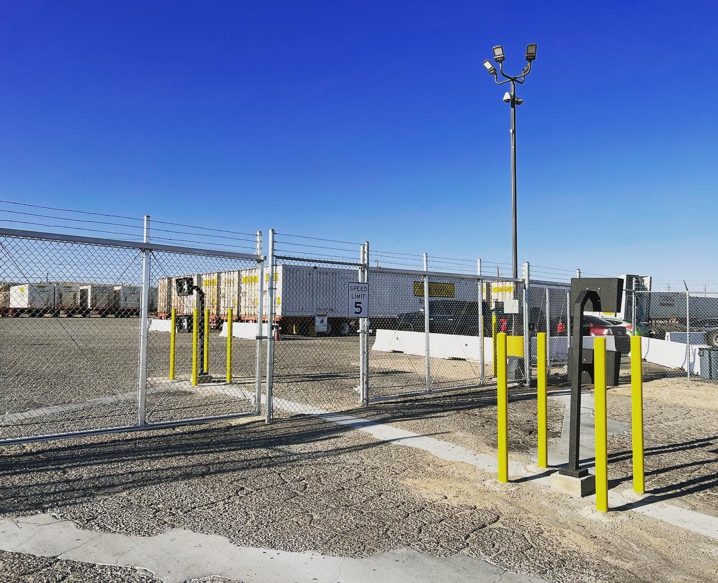  for Ellis Fence CO in Barstow, CA