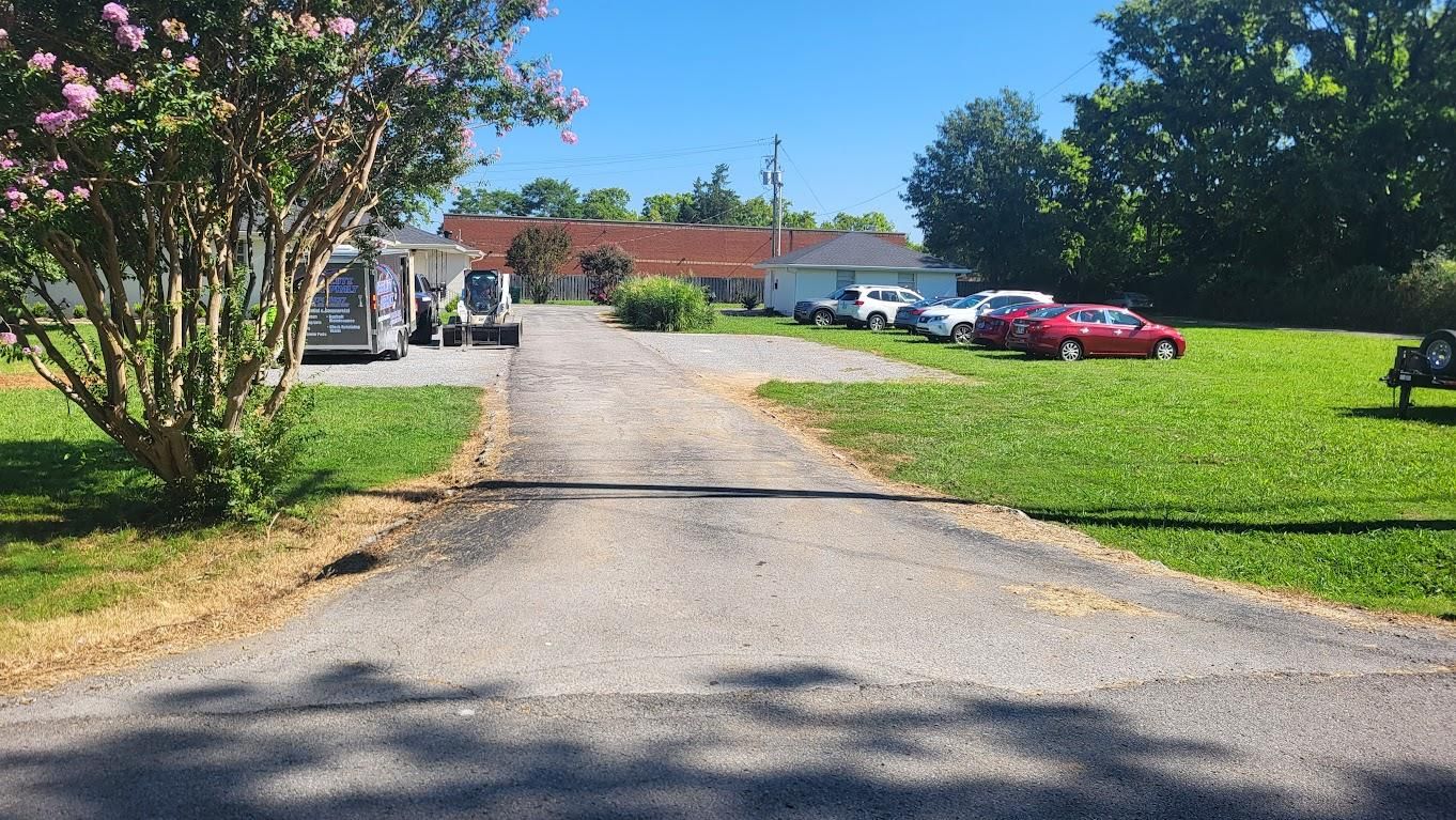  for Absolute Asphalt, Paving & Sealcoating in Lebanon, TN