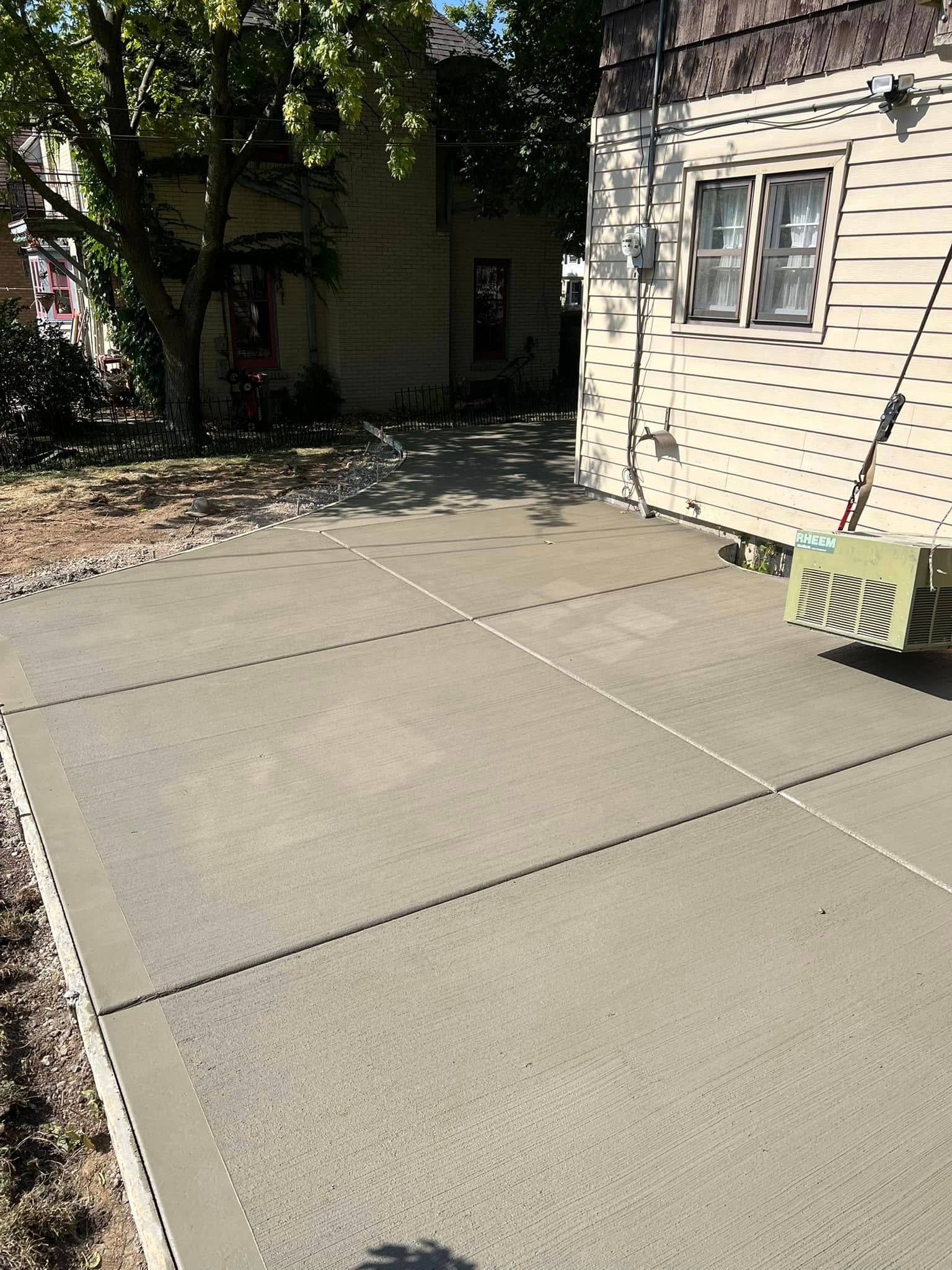  for MKE Concrete Contractors LLC in Milwaukee, WI