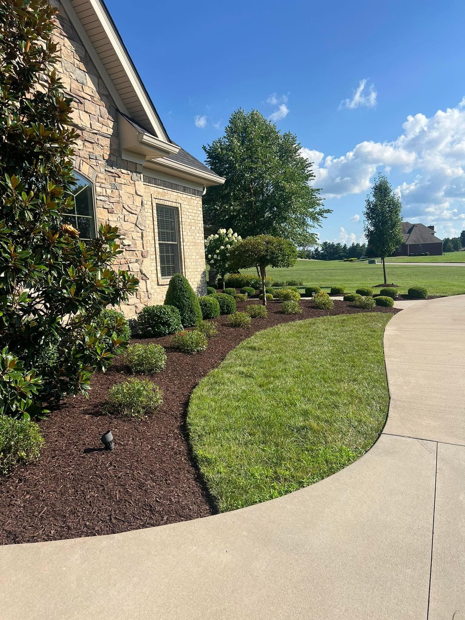  for Full Service Landscaping in Louisville, KY