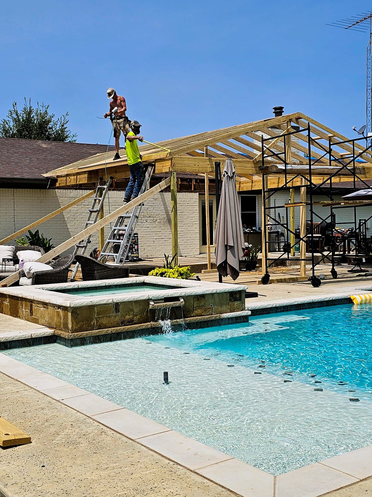  for Rogers Construction in Mount Vernon, TX