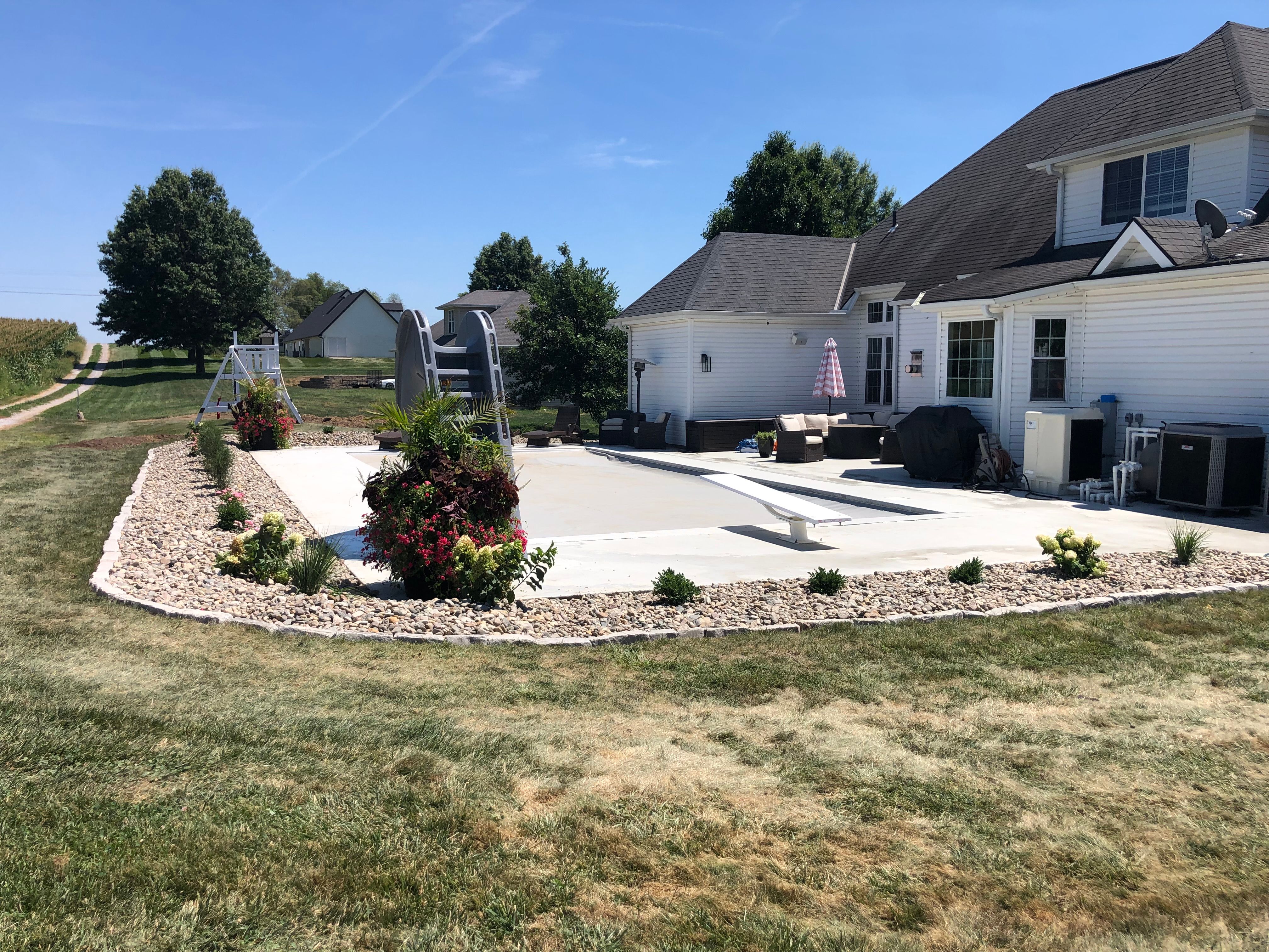  for Thomas' Lawn Care in Maryville, MO