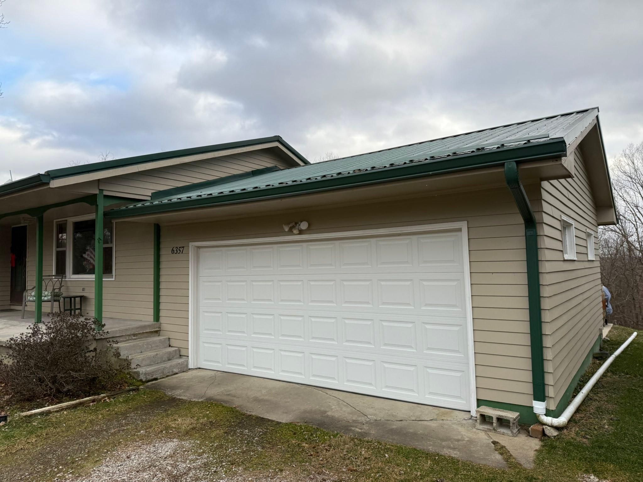  for Top Hand Roofing and Gutter in Pomeroy, OH