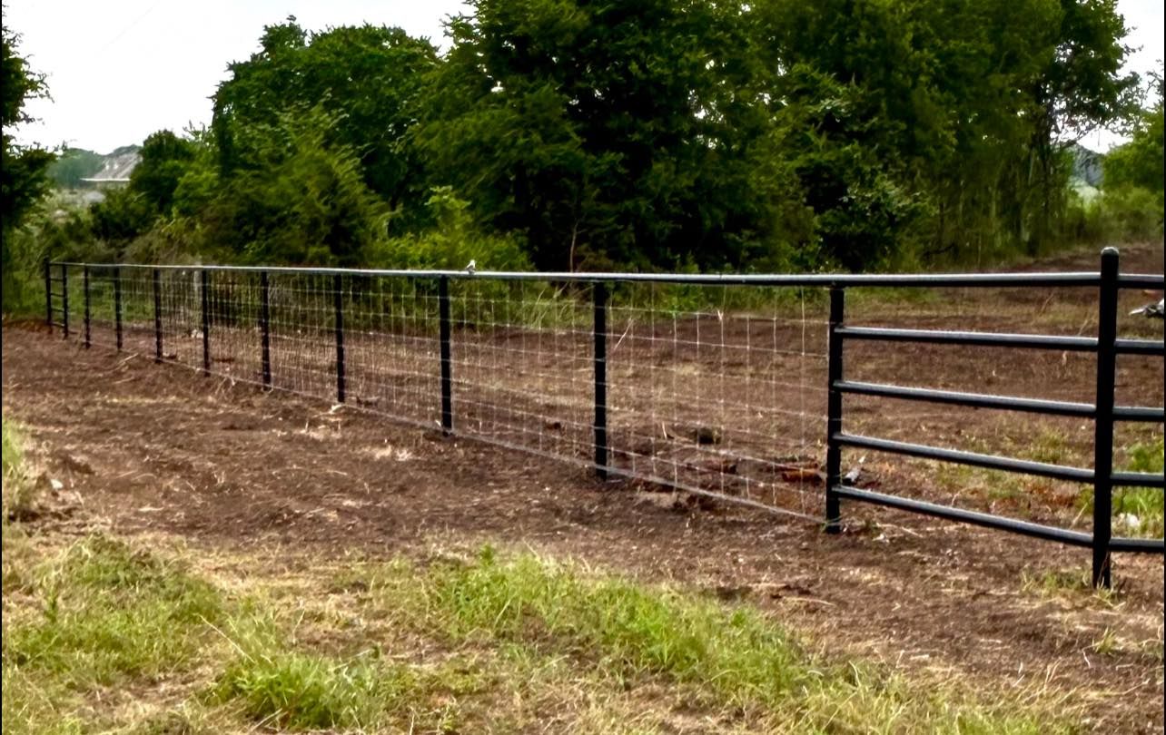  for 5-7 Fencing & Construction in Madisonville, TX