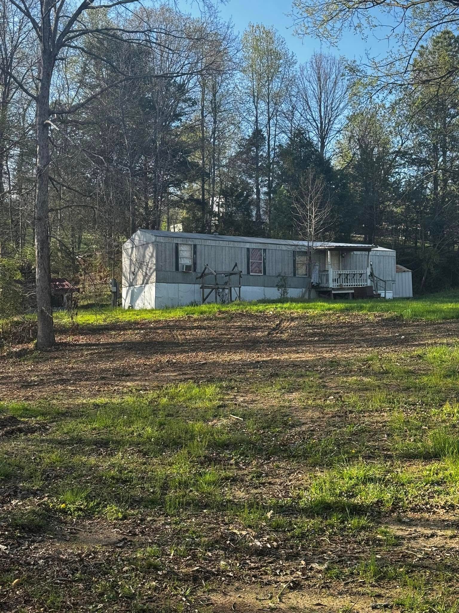 for Leal’s Lawn Service and Excavation in Dayton, TN