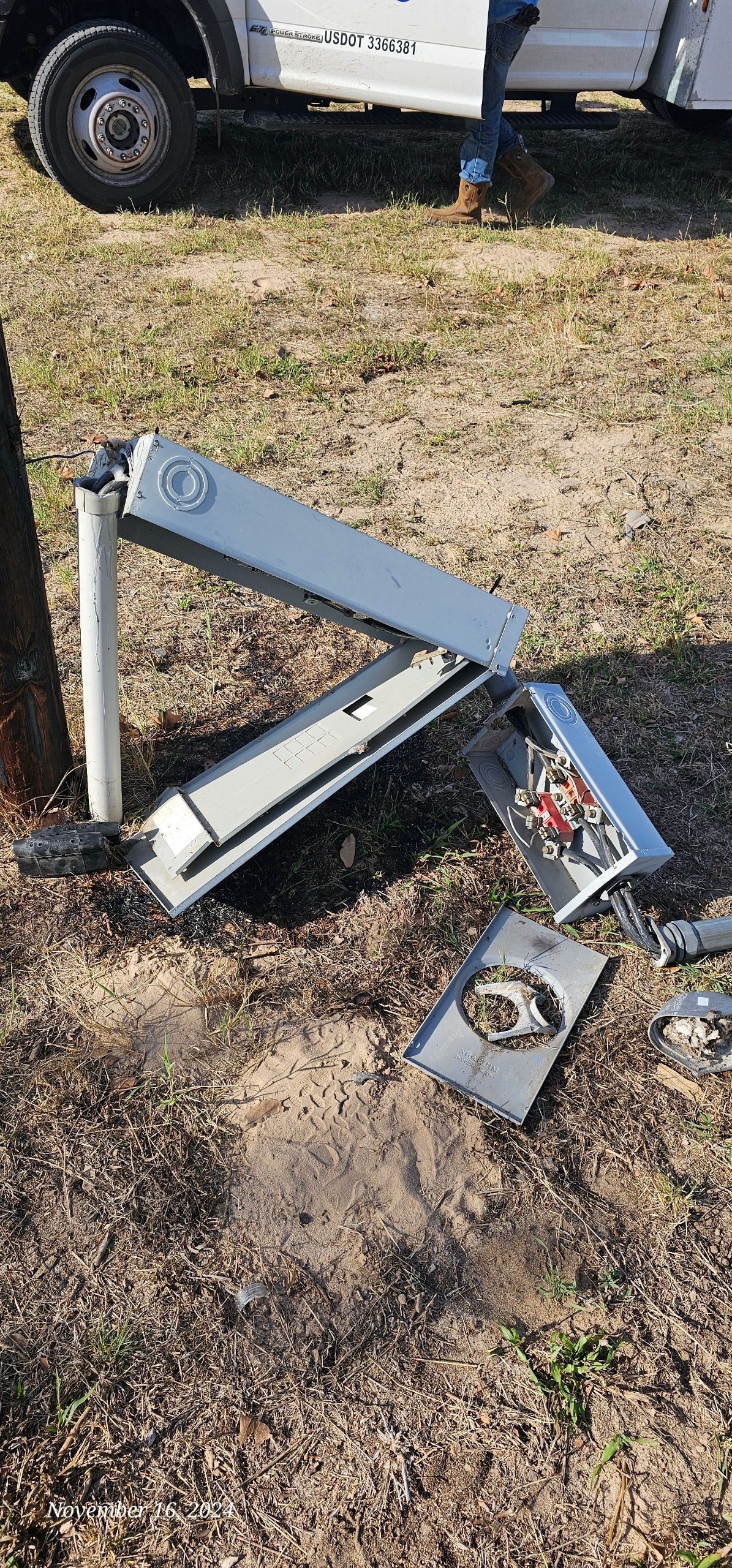  for LUX Electric in Floresville, TX