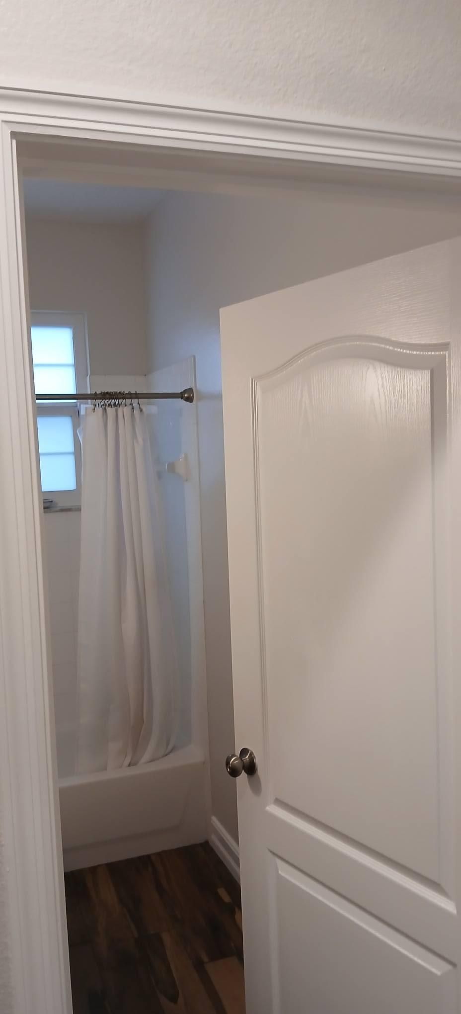  for Bradley Bradshaw Painting in Christmas, FL