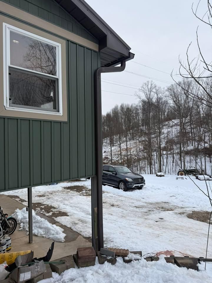  for Top Hand Roofing and Gutter in Pomeroy, OH