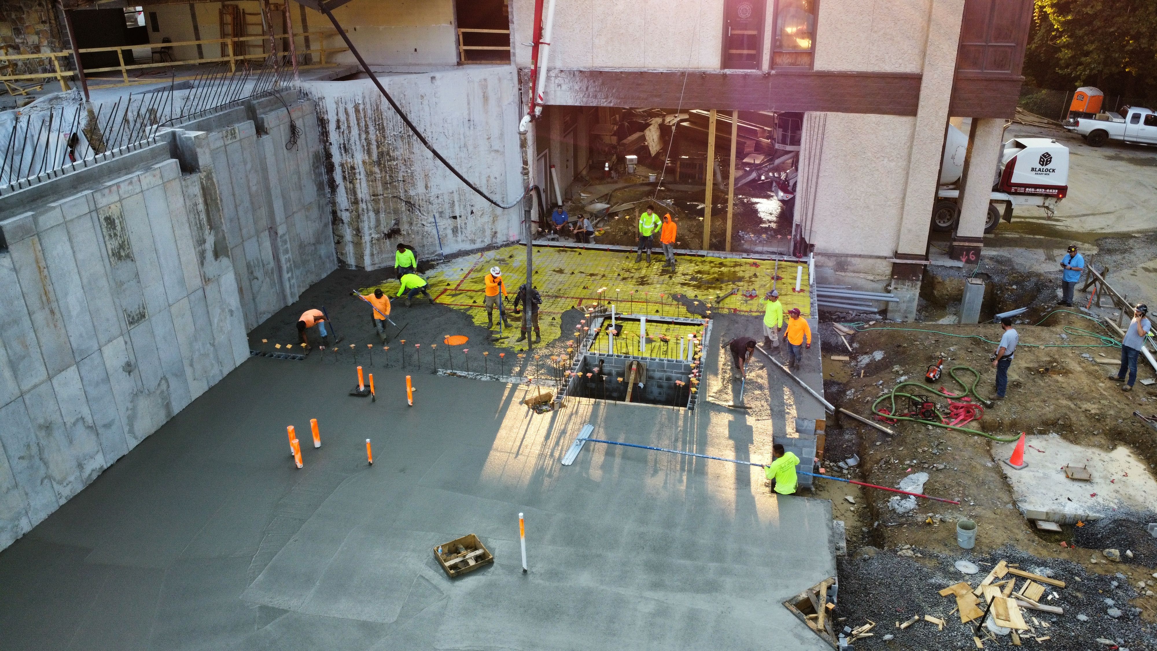  for HR Concrete Solutions LLC in Gatlinburg, TN