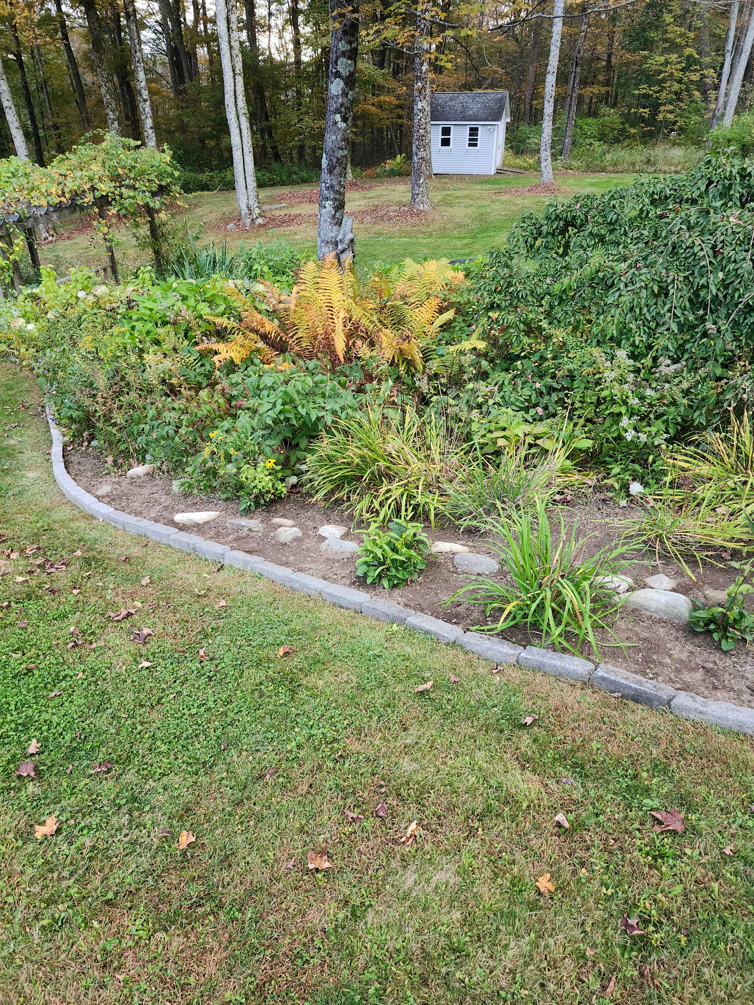 Muclhing & Weeding for Landscape Innovations LLC in Torrington, CT