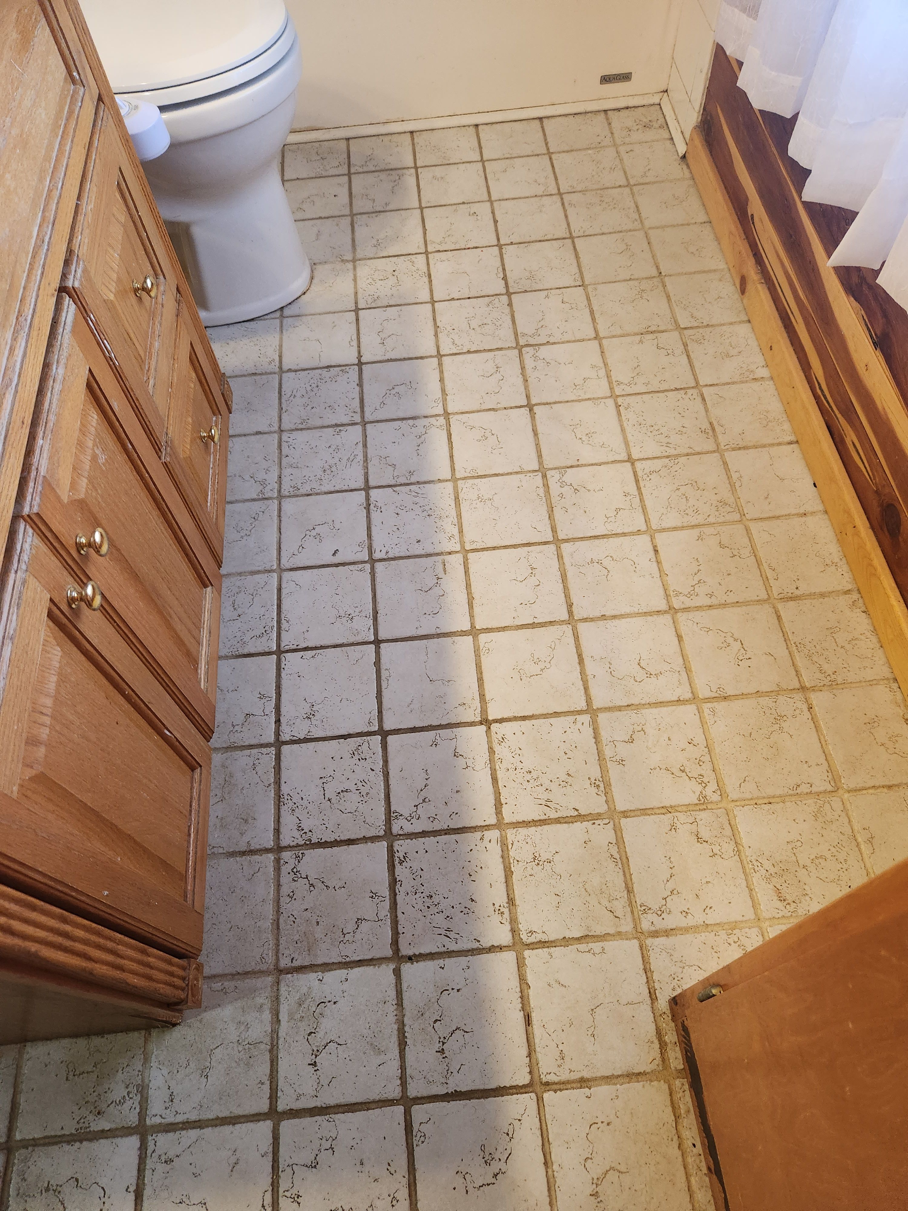 Tile/Grout  for Sammy's Carpet Cleaning in Lewis County, TN