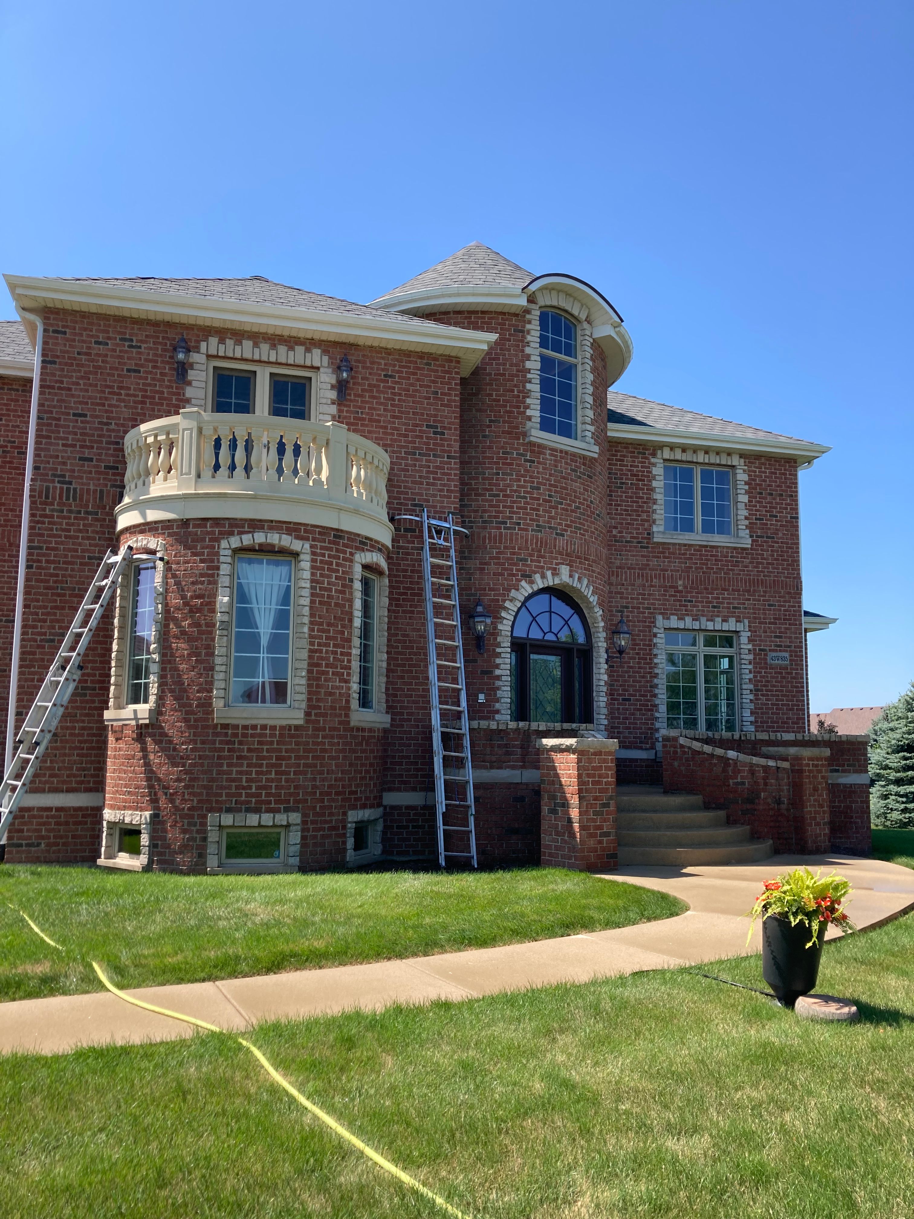 Home Wash for J&J Power Washing and Gutter Cleaning in Sycamore, IL