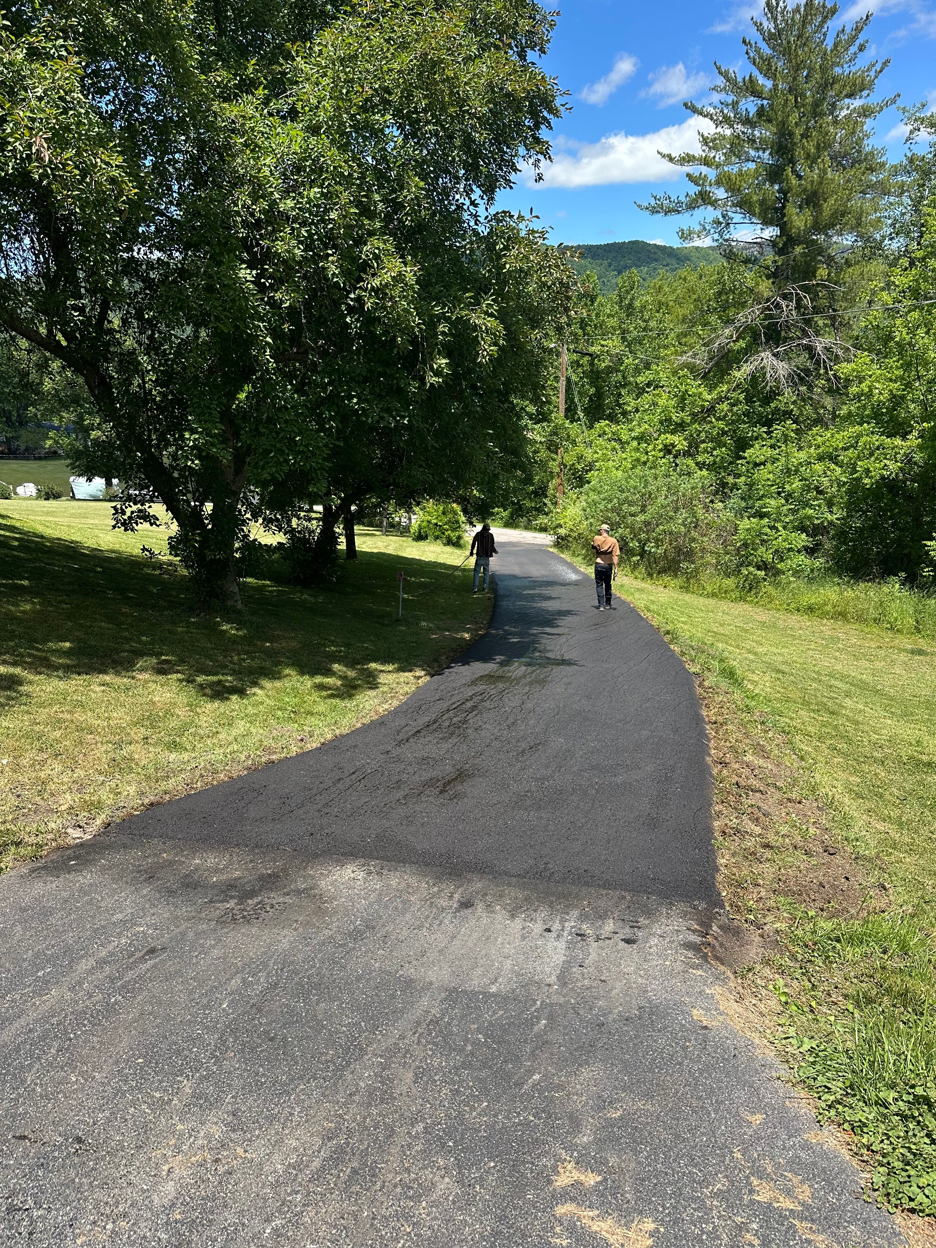  for Metzler Paving and Sealcoating LLC in Jacksboro, TN